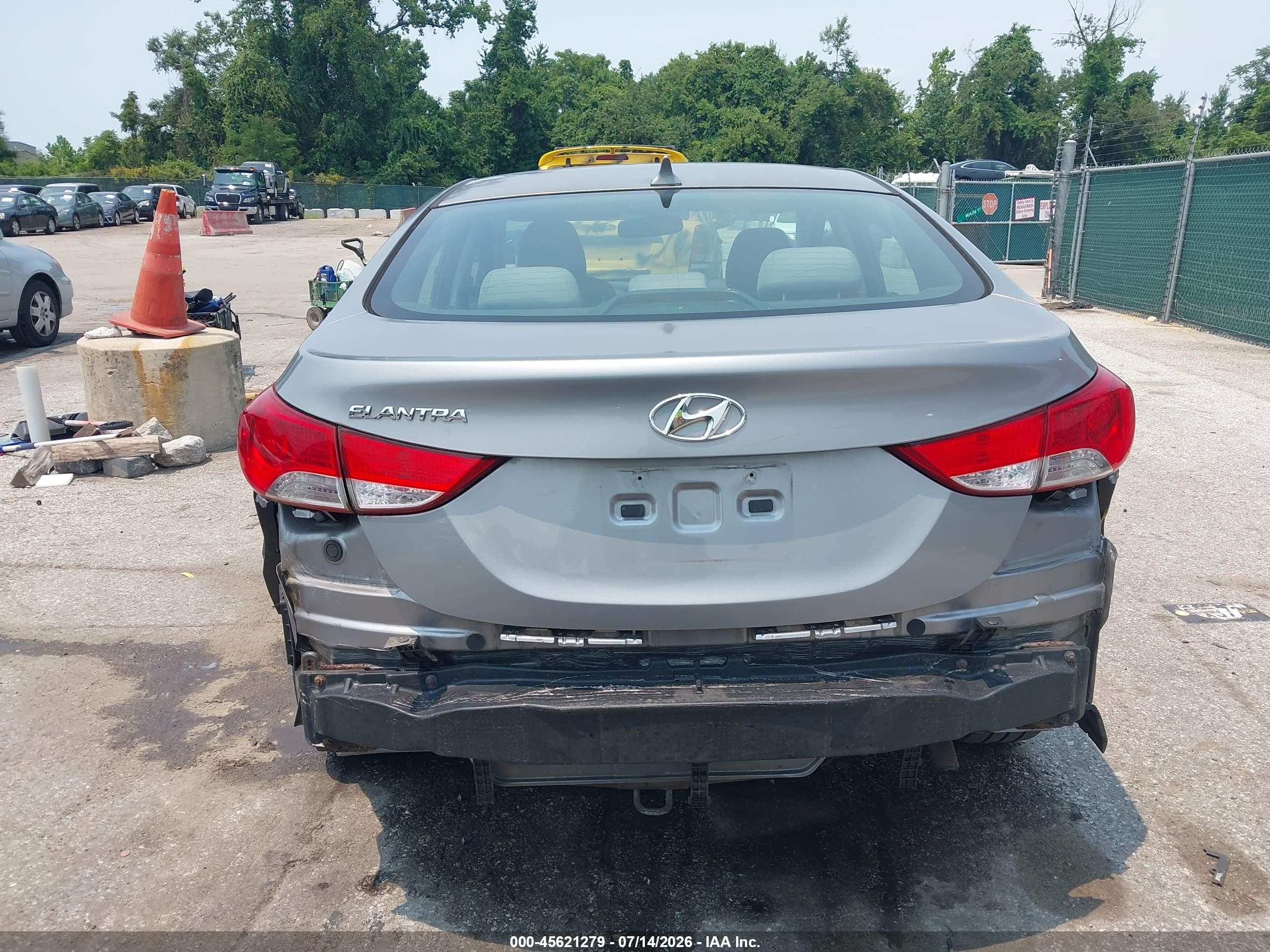 2012 Hyundai Elantra Gls (ulsan Plant) Silver vin: KMHDH4AE3CU236081