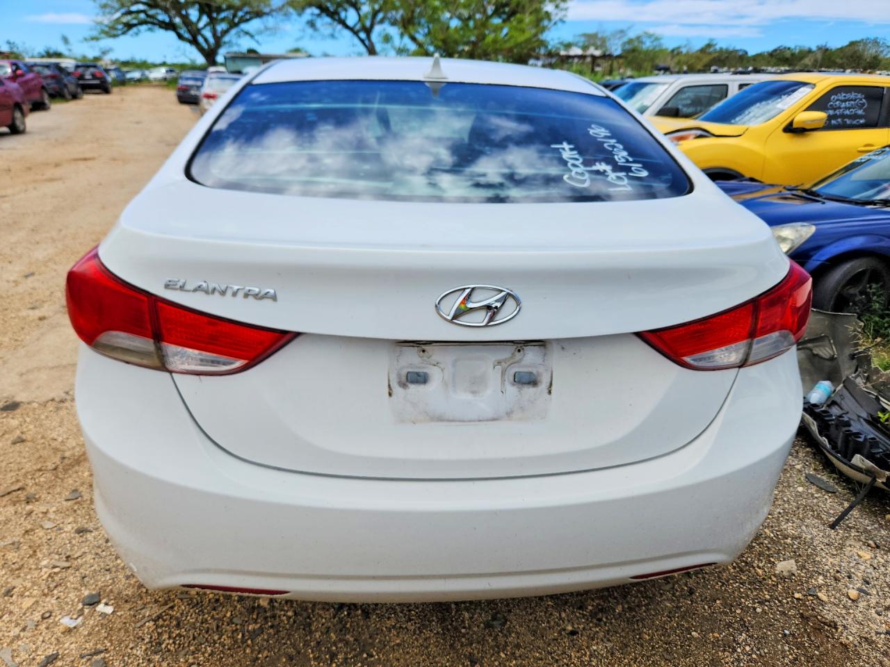 2012 Hyundai Elantra Gls White vin: KMHDH4AE3CU243905