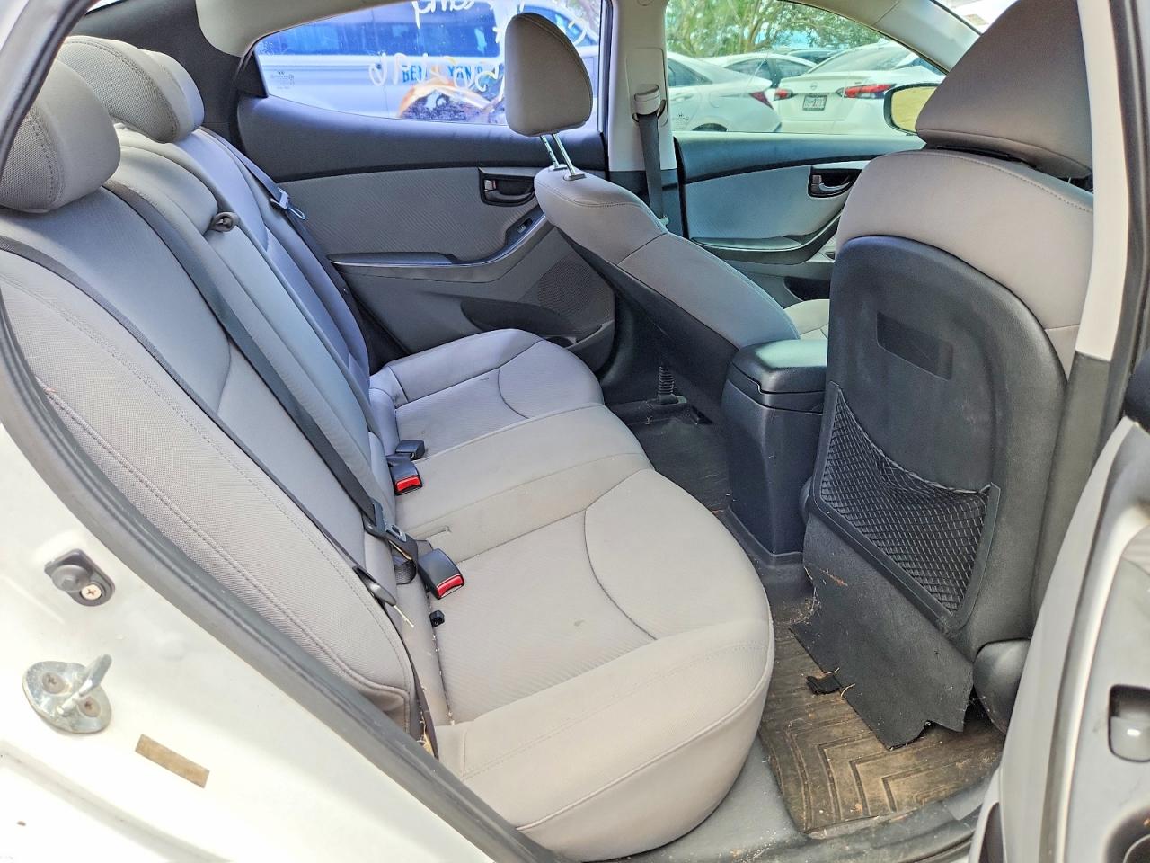 2012 Hyundai Elantra Gls White vin: KMHDH4AE3CU243905