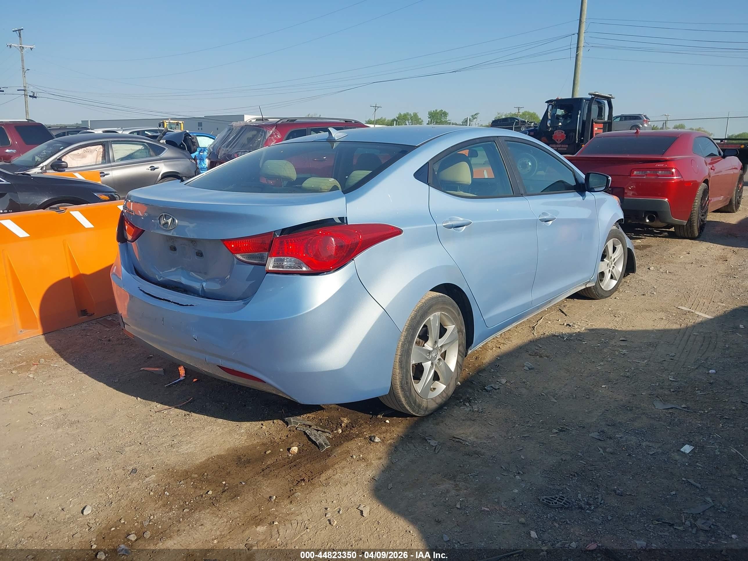 2013 Hyundai Elantra Gls Light Blue vin: KMHDH4AE3DU494098