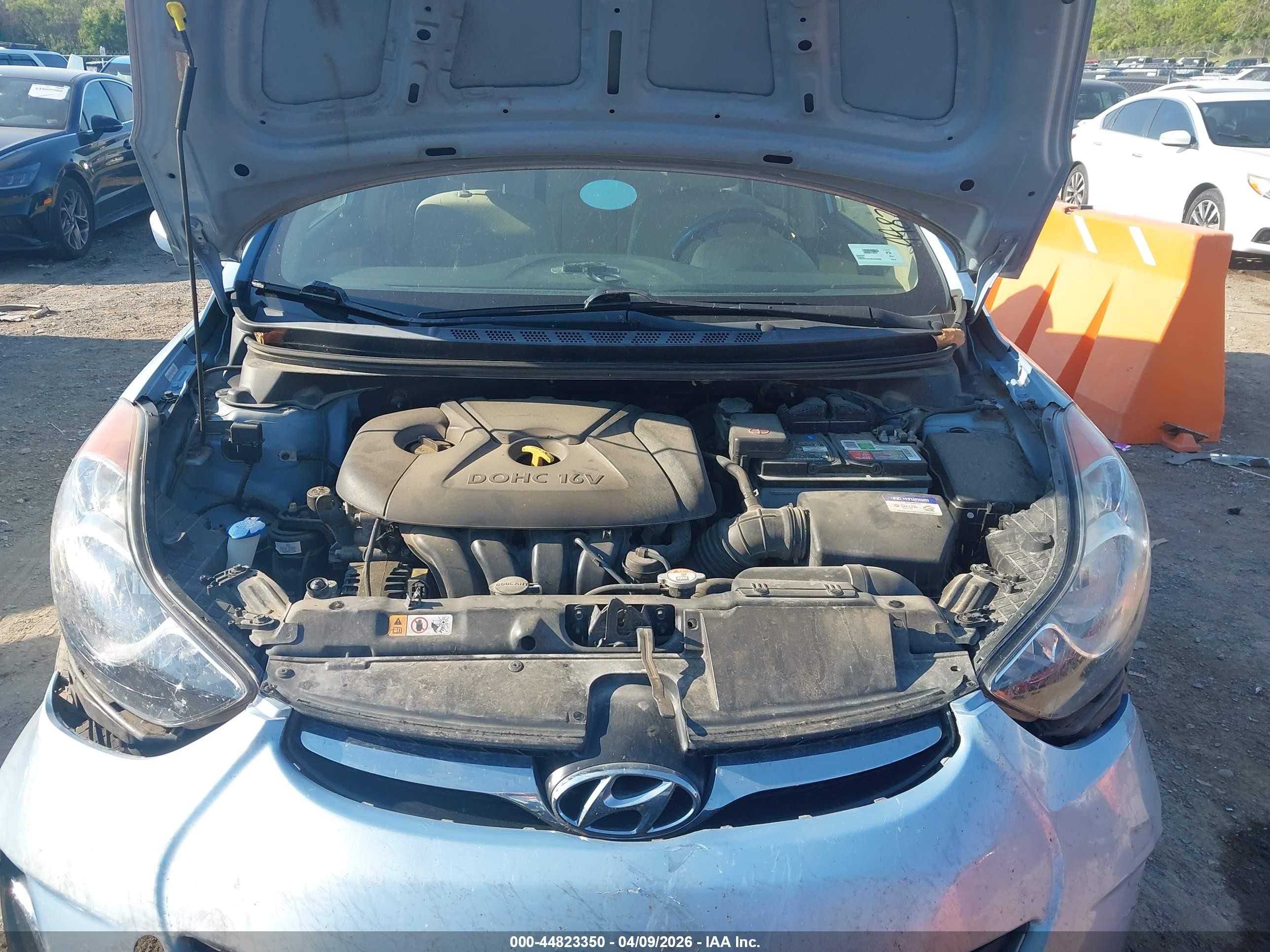 2013 Hyundai Elantra Gls Light Blue vin: KMHDH4AE3DU494098