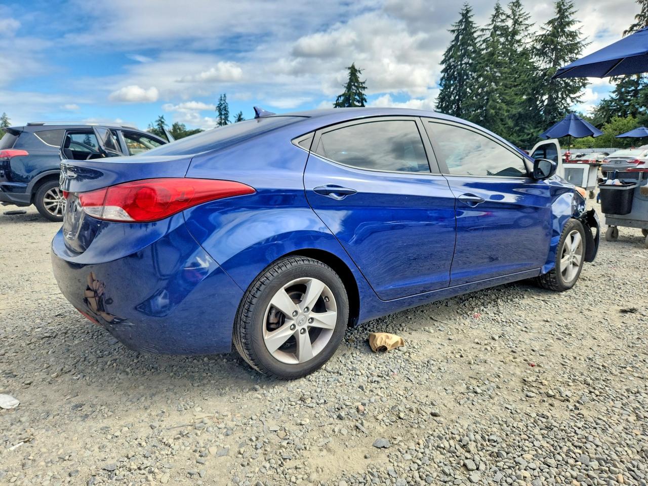 2013 Hyundai Elantra Gls Blue vin: KMHDH4AE3DU537340