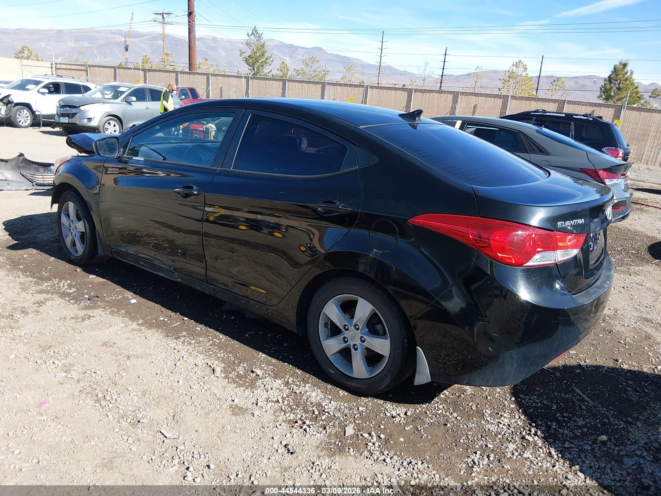 2013 Hyundai Elantra Gls/limited Black vin: KMHDH4AE3DU545342
