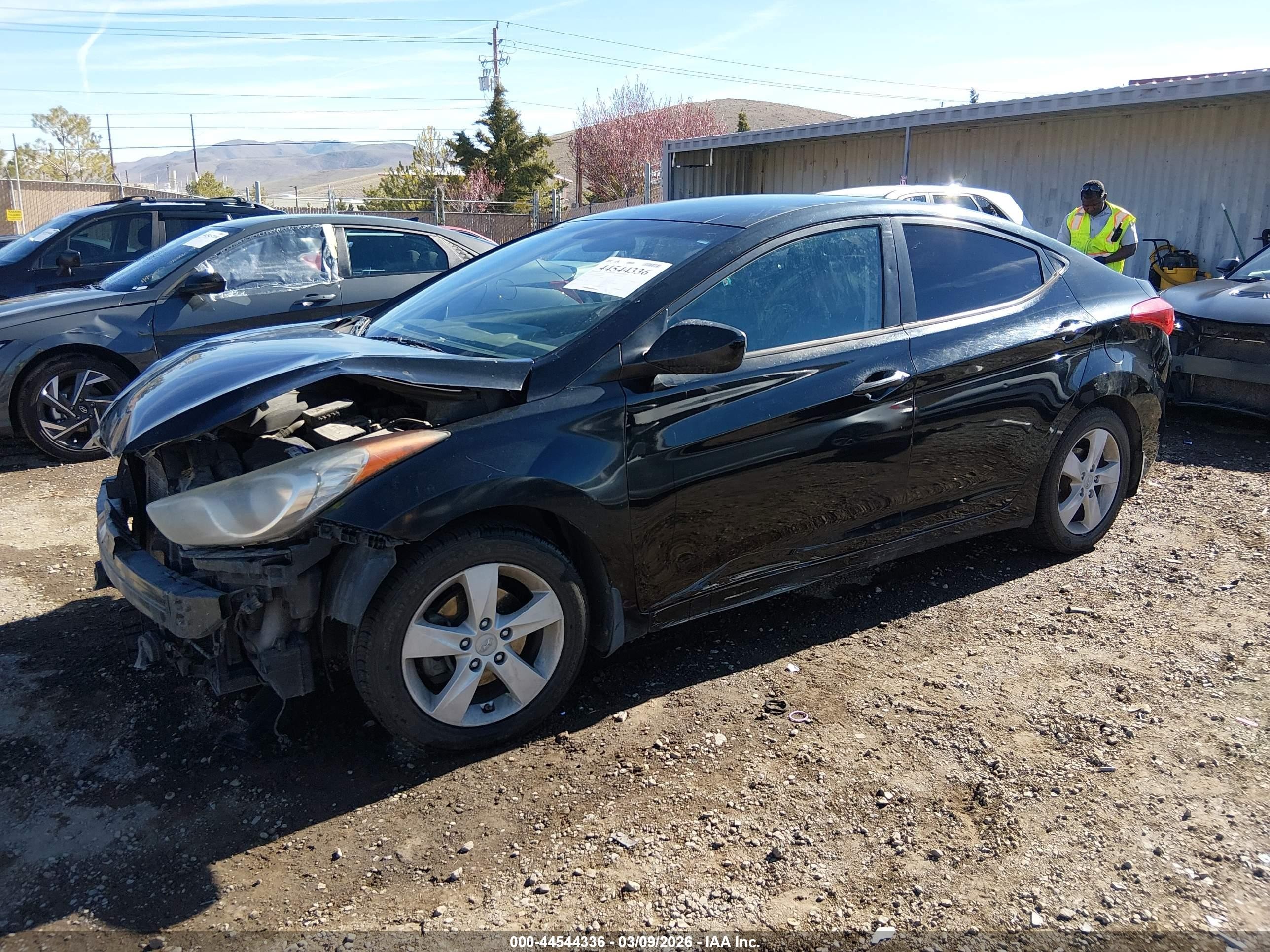 2013 Hyundai Elantra Gls/limited Black vin: KMHDH4AE3DU545342