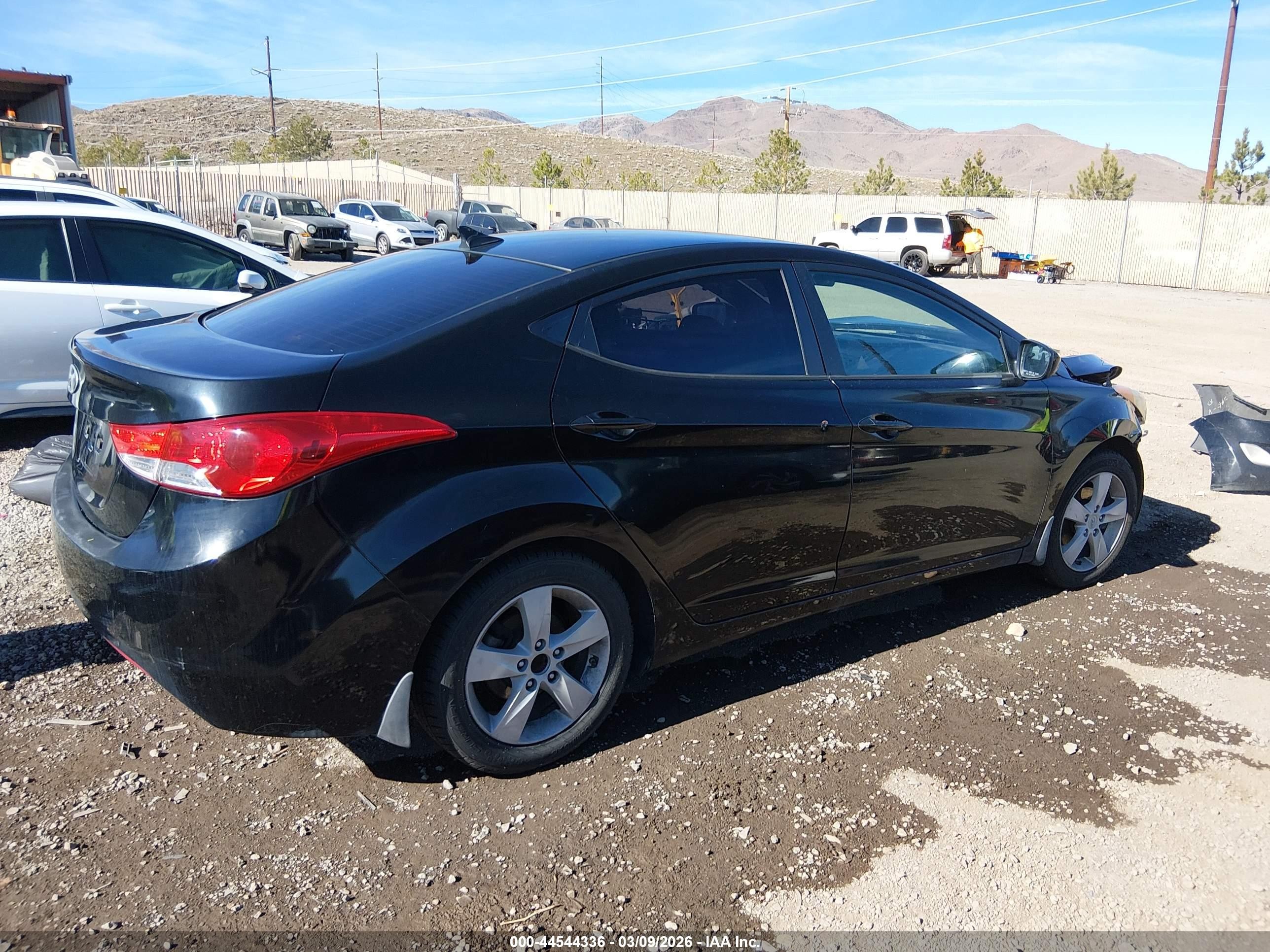 2013 Hyundai Elantra Gls/limited Black vin: KMHDH4AE3DU545342