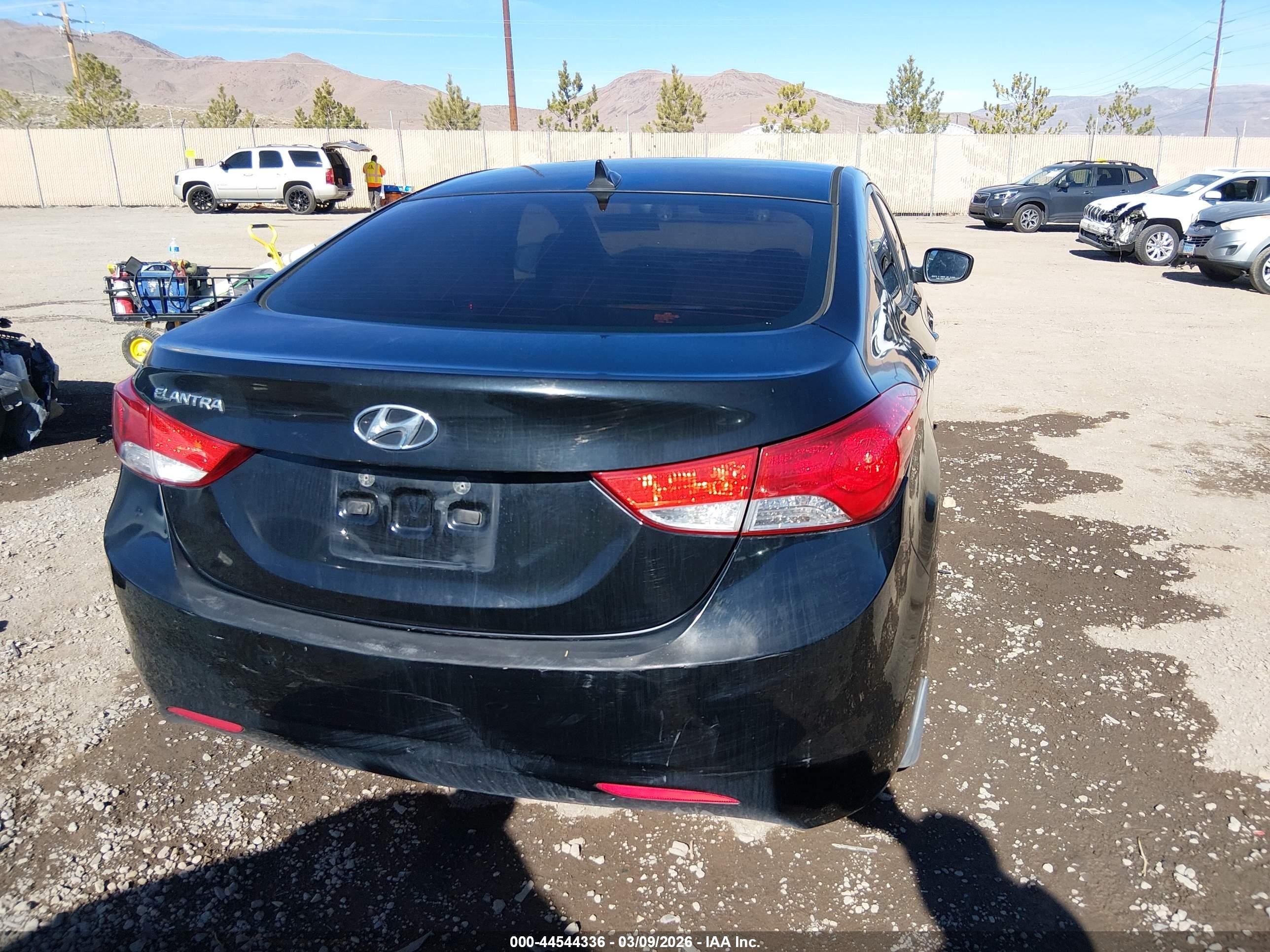 2013 Hyundai Elantra Gls/limited Black vin: KMHDH4AE3DU545342
