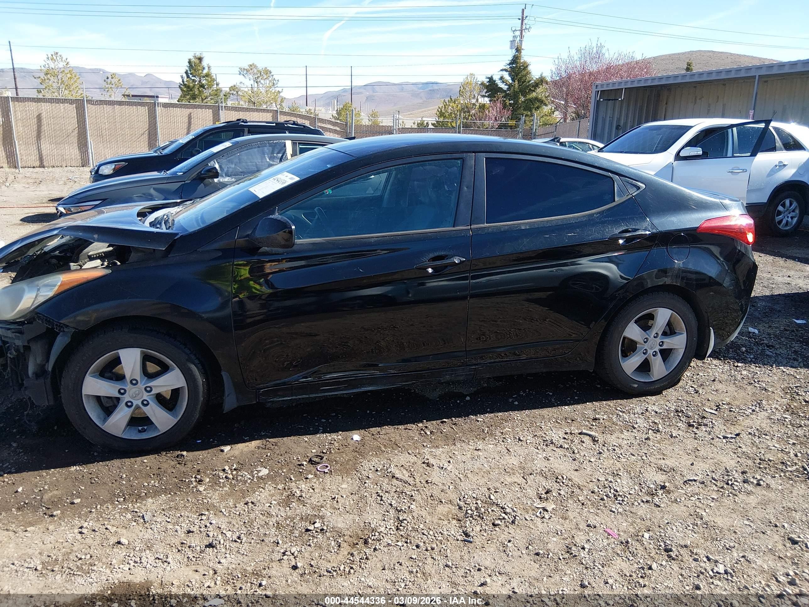 2013 Hyundai Elantra Gls/limited Black vin: KMHDH4AE3DU545342