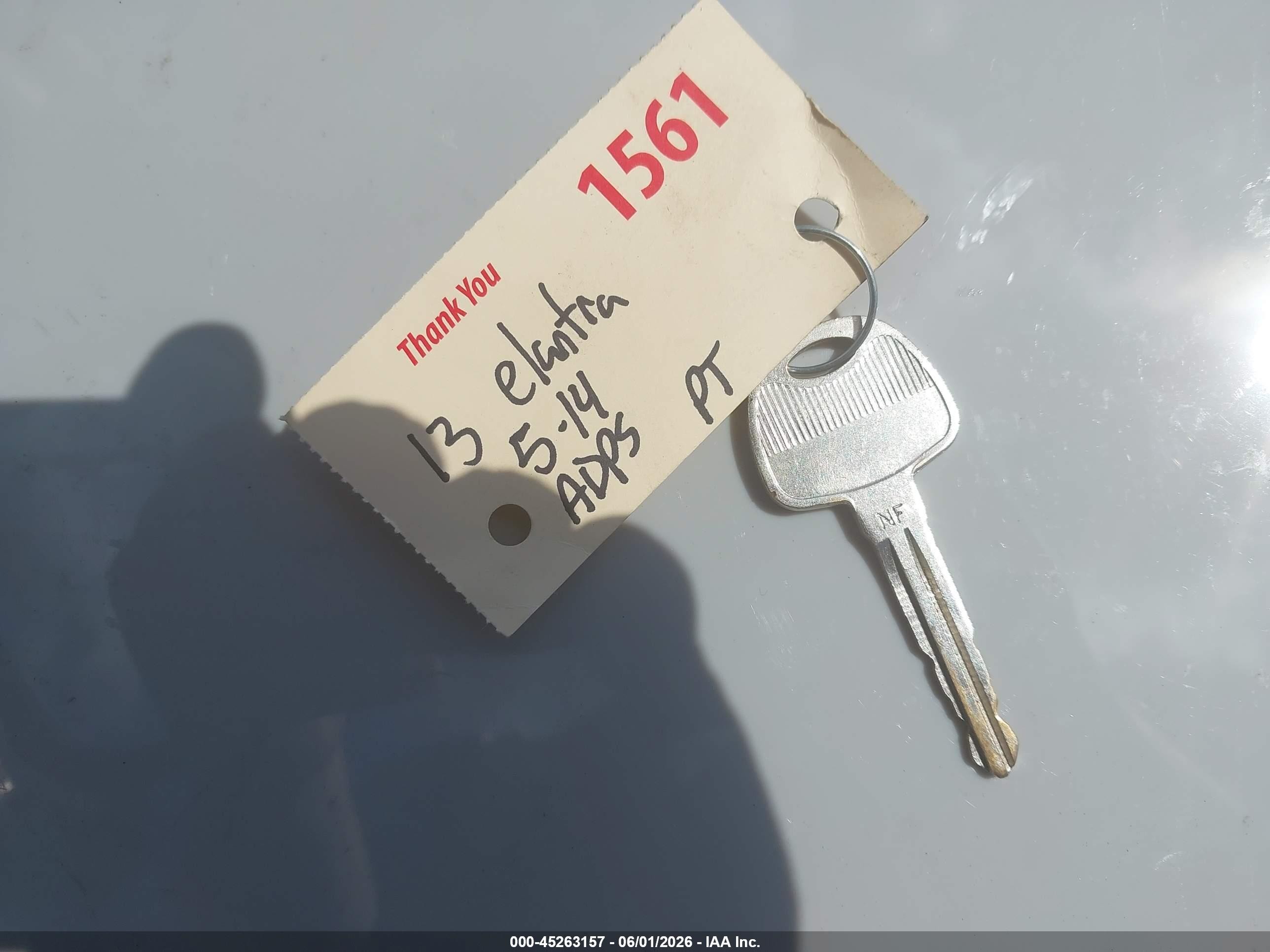 2013 Hyundai Elantra Gls Blue vin: KMHDH4AE3DU594623