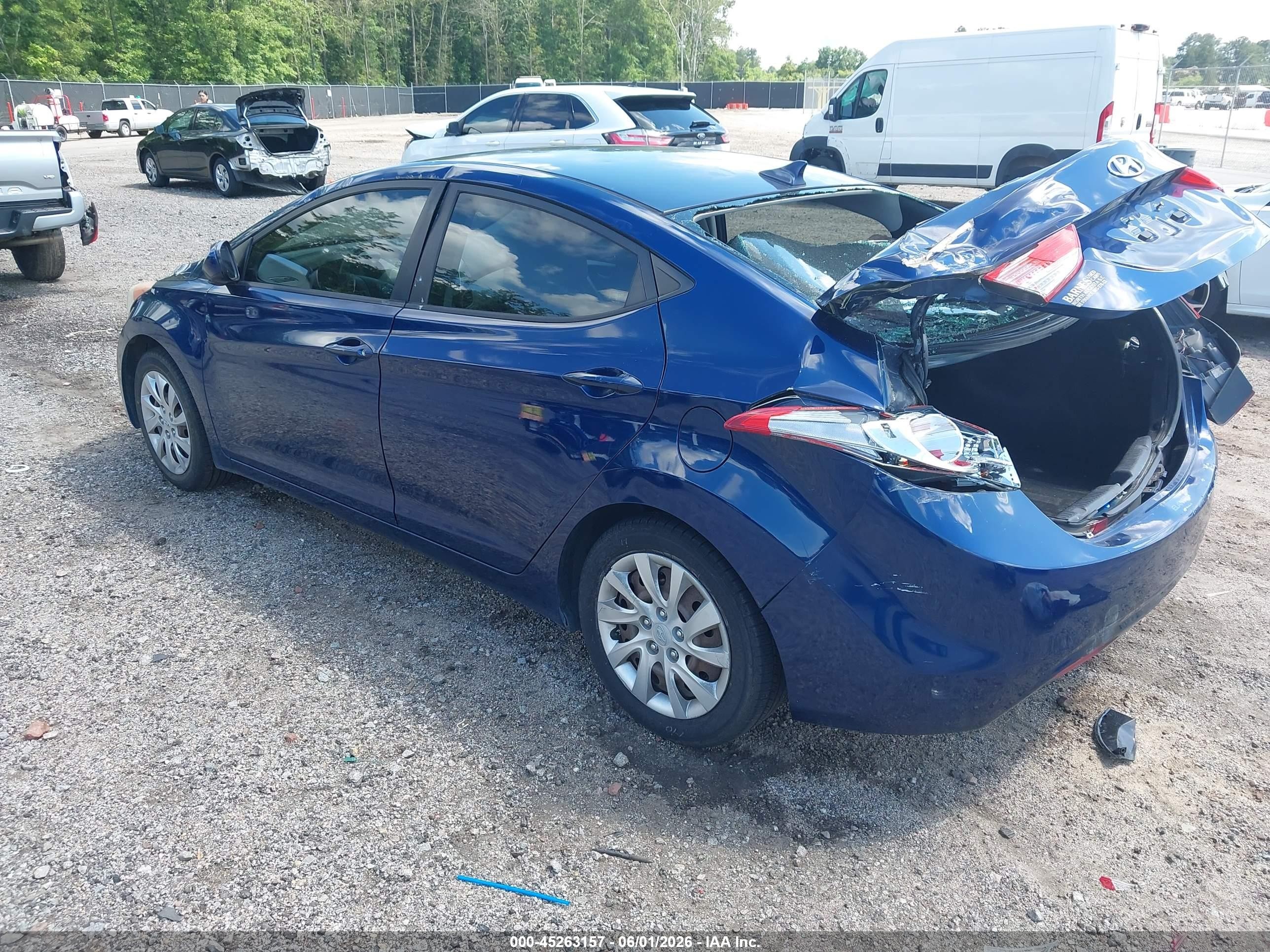 2013 Hyundai Elantra Gls Blue vin: KMHDH4AE3DU594623