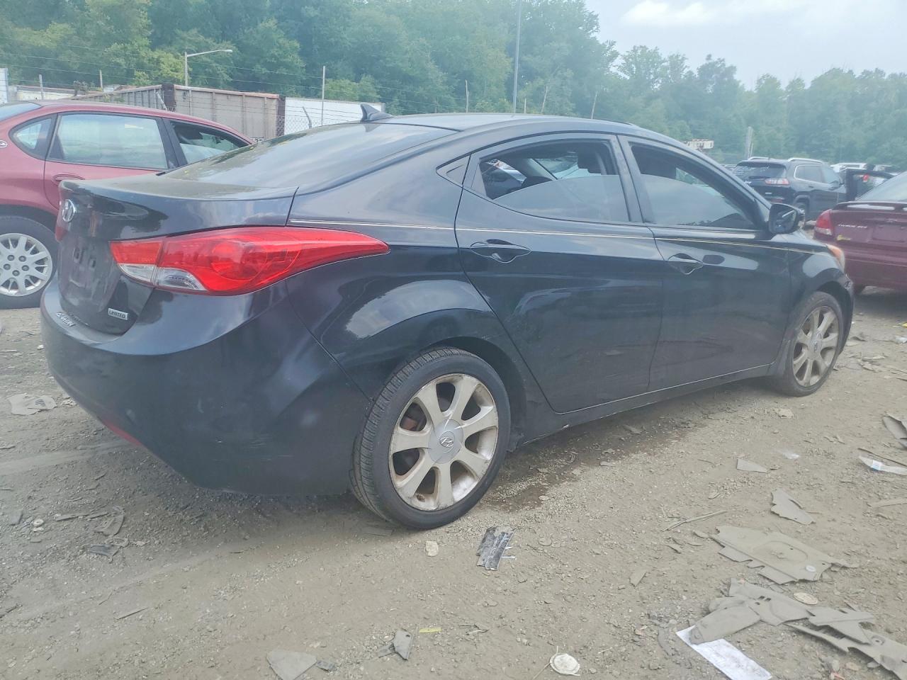 2013 Hyundai Elantra Limited Black vin: KMHDH4AE3DU664475