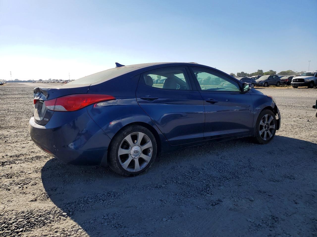 2013 Hyundai Elantra Limited Синий vin: KMHDH4AE3DU690610