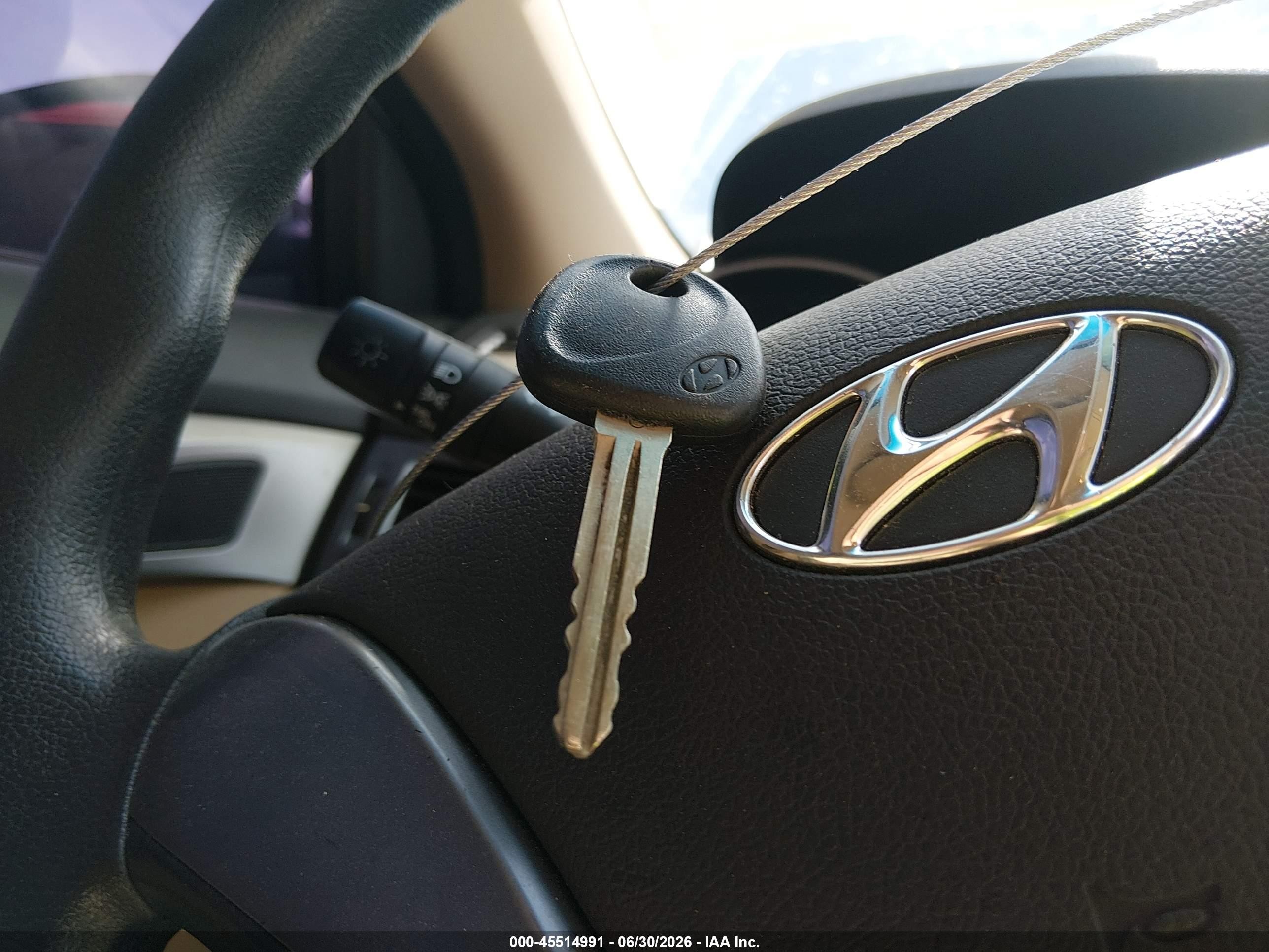 2013 Hyundai Elantra Gls Light Blue vin: KMHDH4AE3DU707003