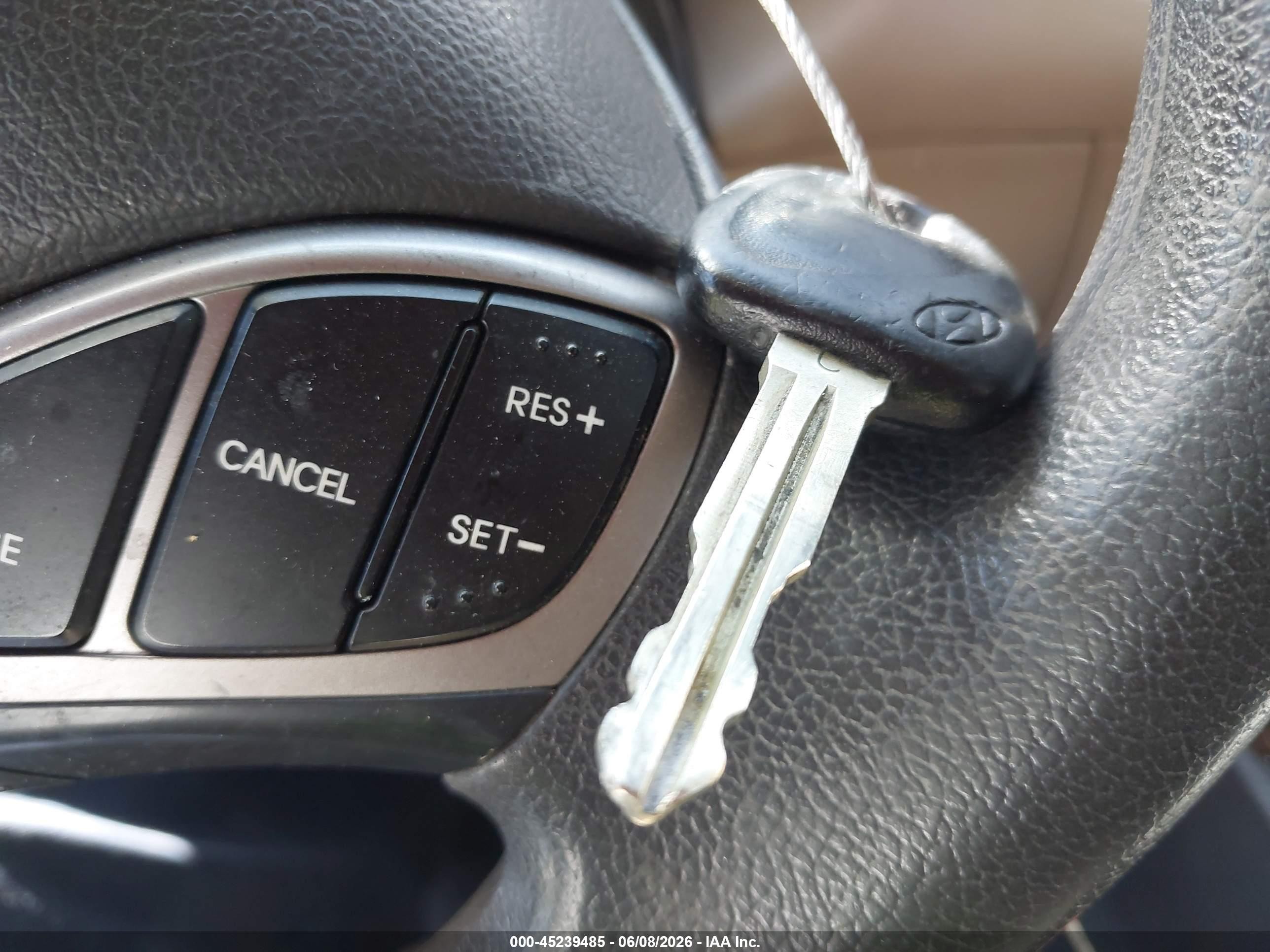 2013 Hyundai Elantra Gls Blue vin: KMHDH4AE3DU738784