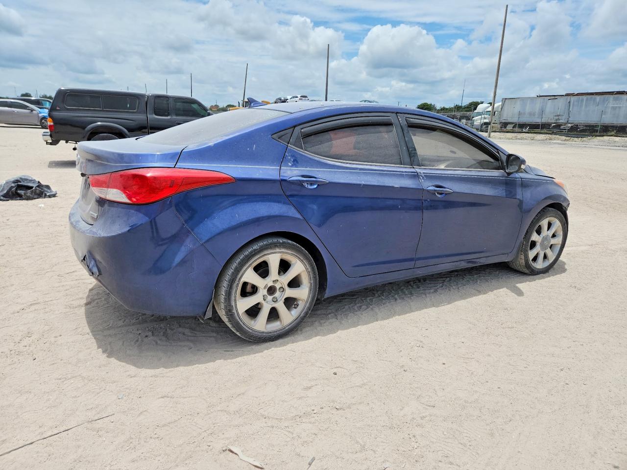 2013 Hyundai Elantra Limited Blue vin: KMHDH4AE3DU779349