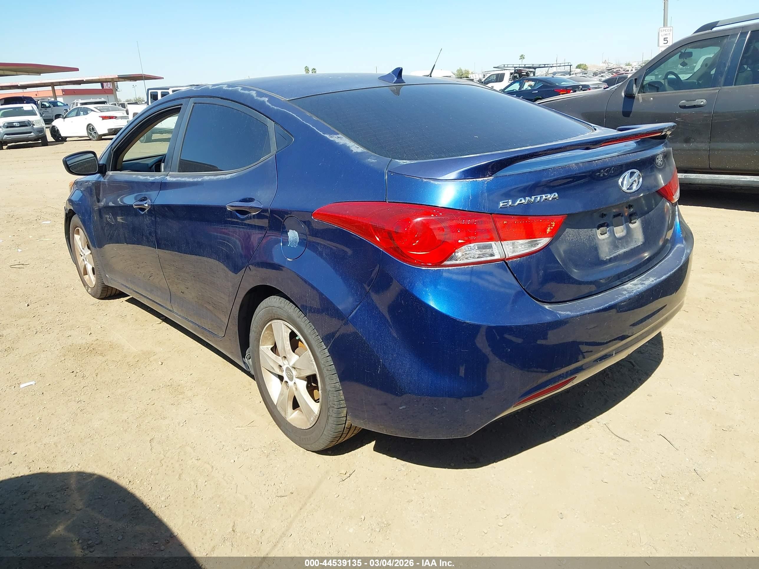 2013 Hyundai Elantra Gls Blue vin: KMHDH4AE3DU809515