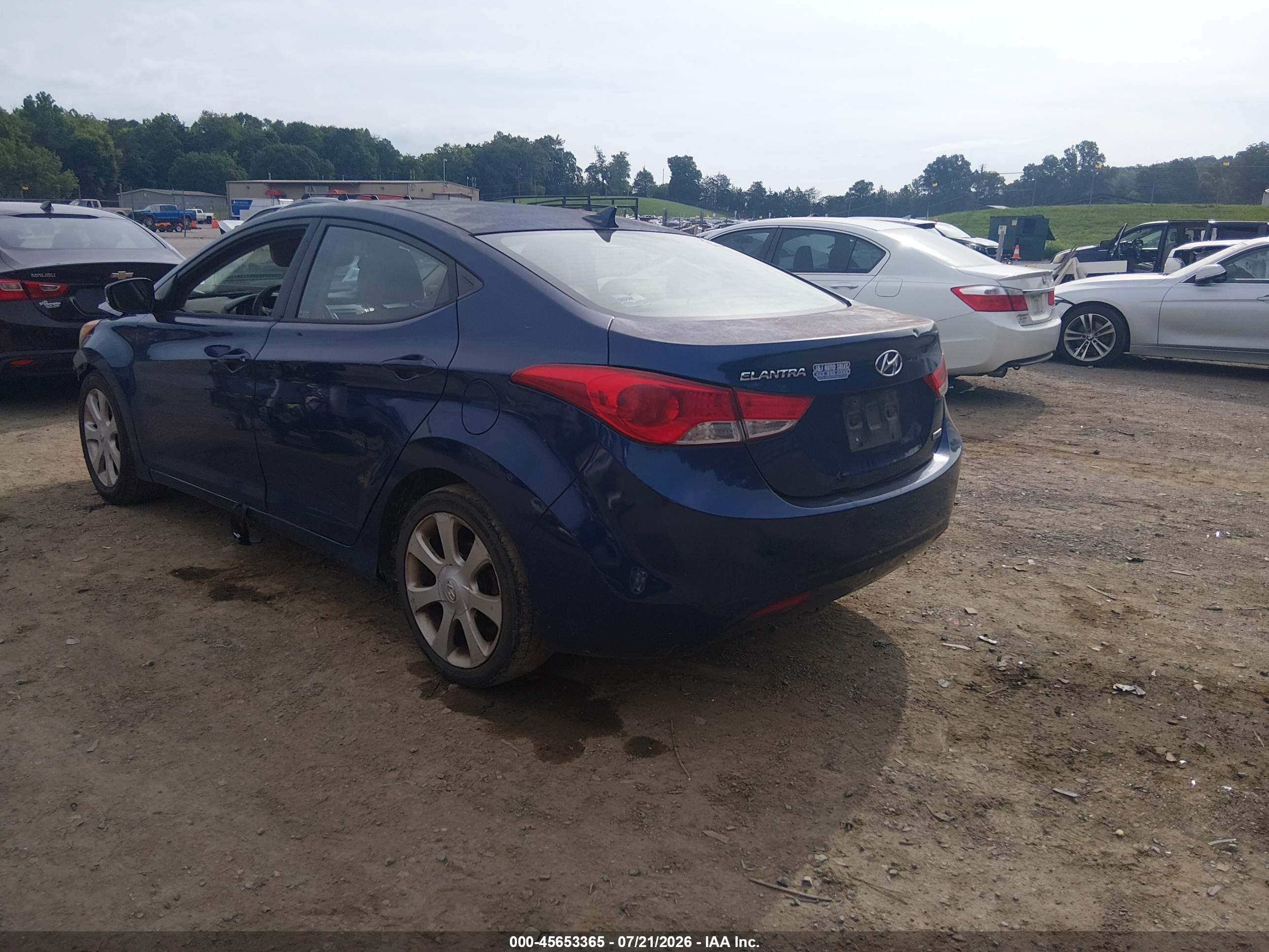 2013 Hyundai Elantra Limited Blue vin: KMHDH4AE3DU867074