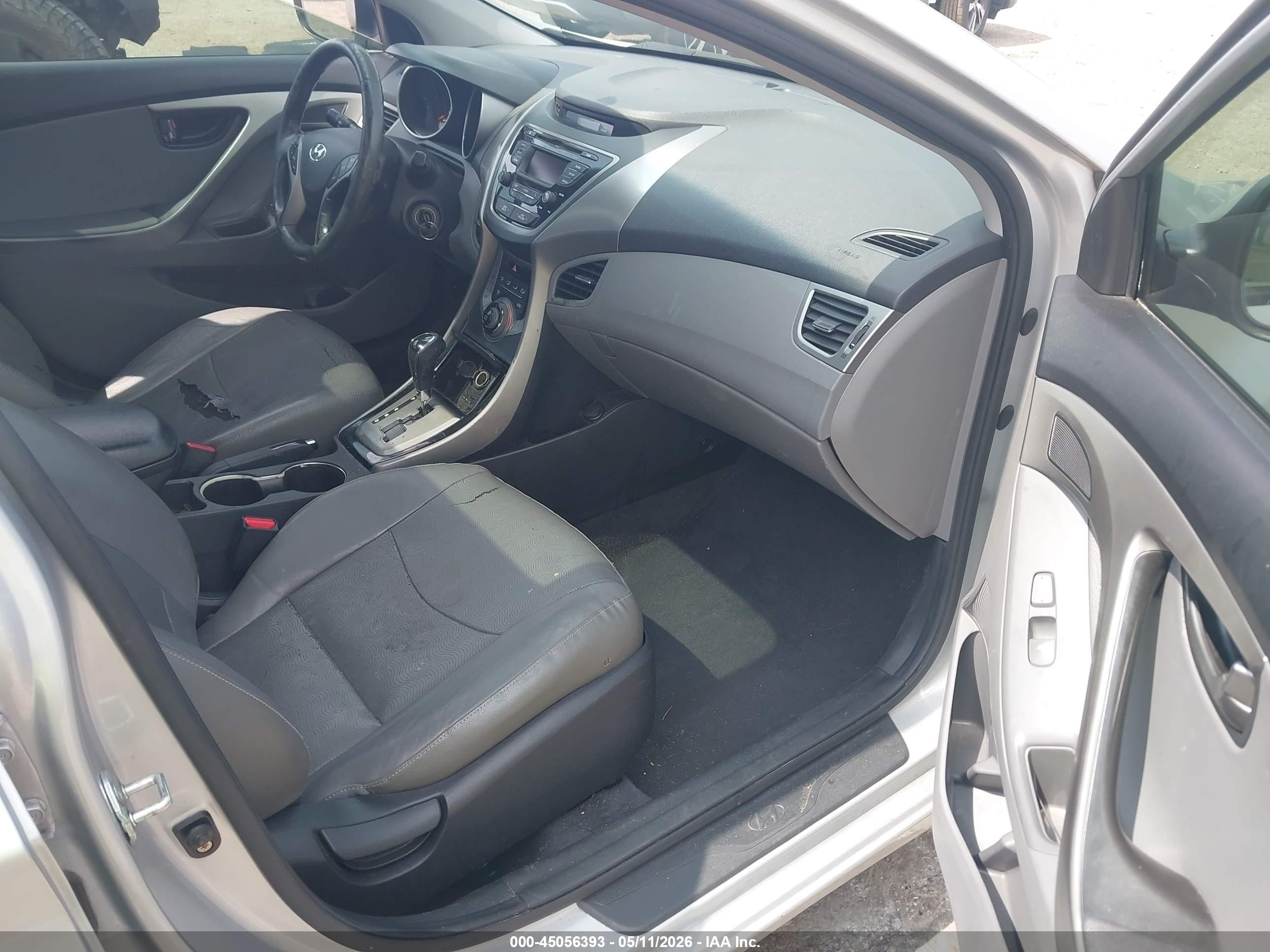 2013 Hyundai Elantra Limited Silver vin: KMHDH4AE3DU919643