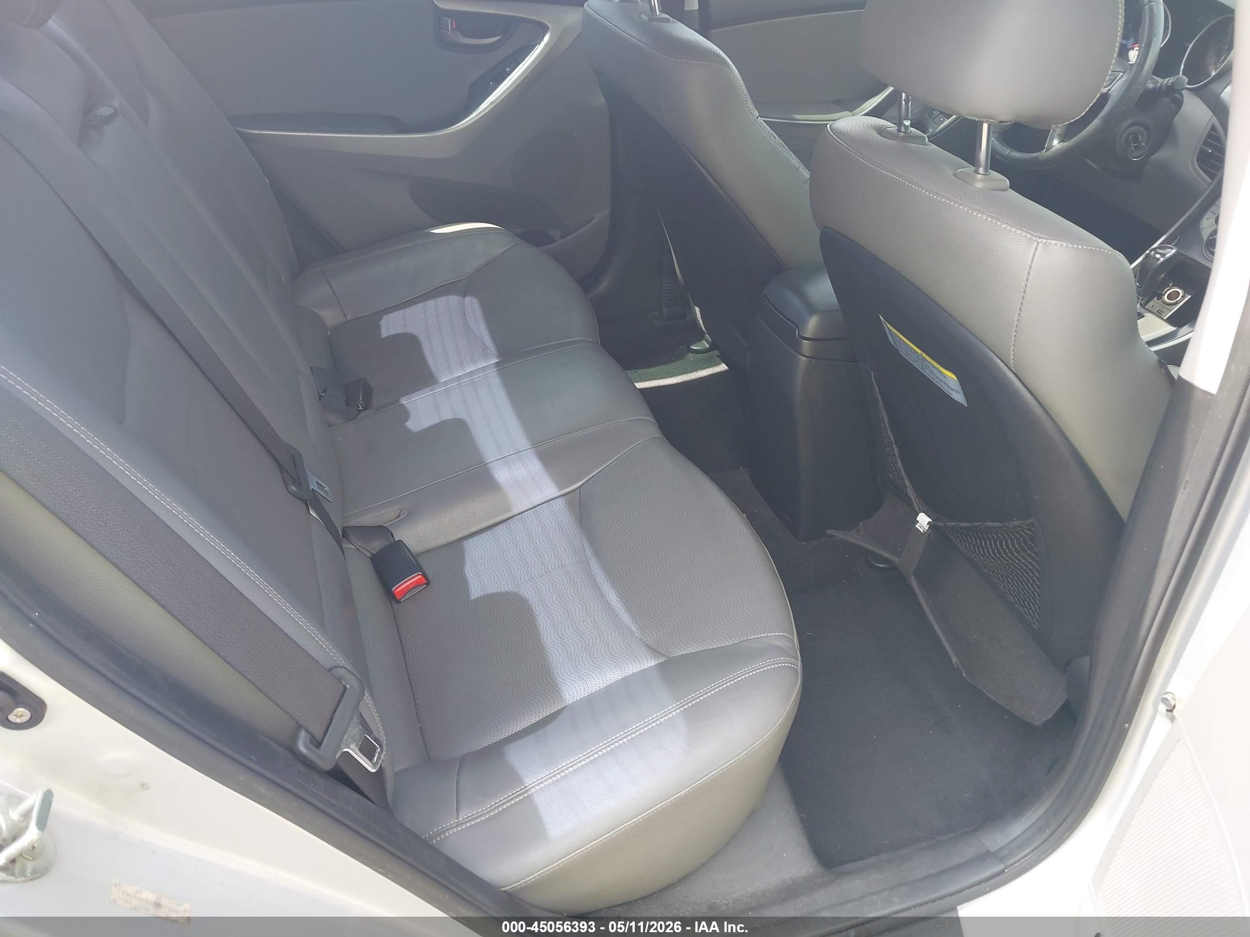 2013 Hyundai Elantra Limited Silver vin: KMHDH4AE3DU919643