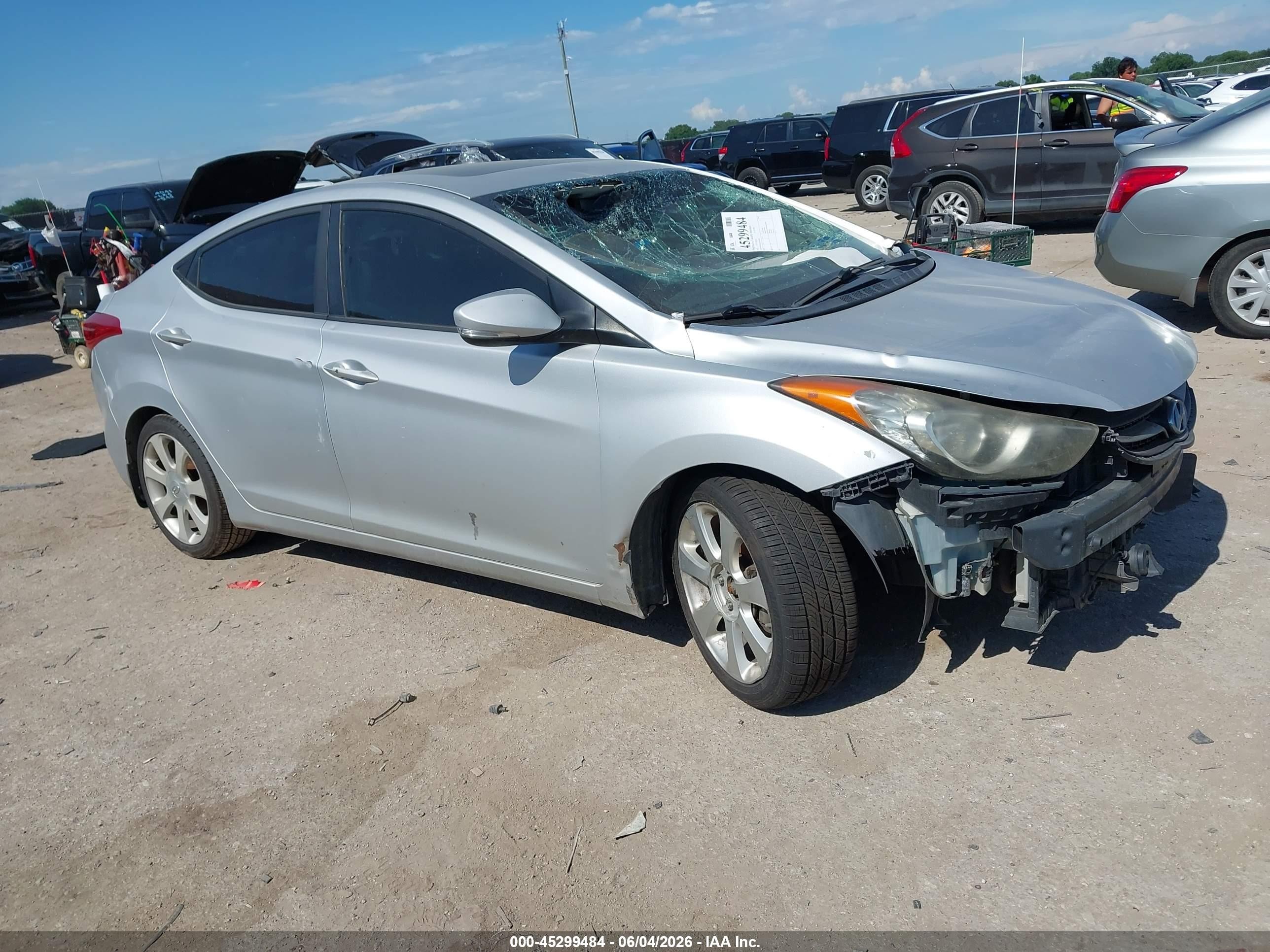 2013 Hyundai Elantra Limited Silver vin: KMHDH4AE3DU934689