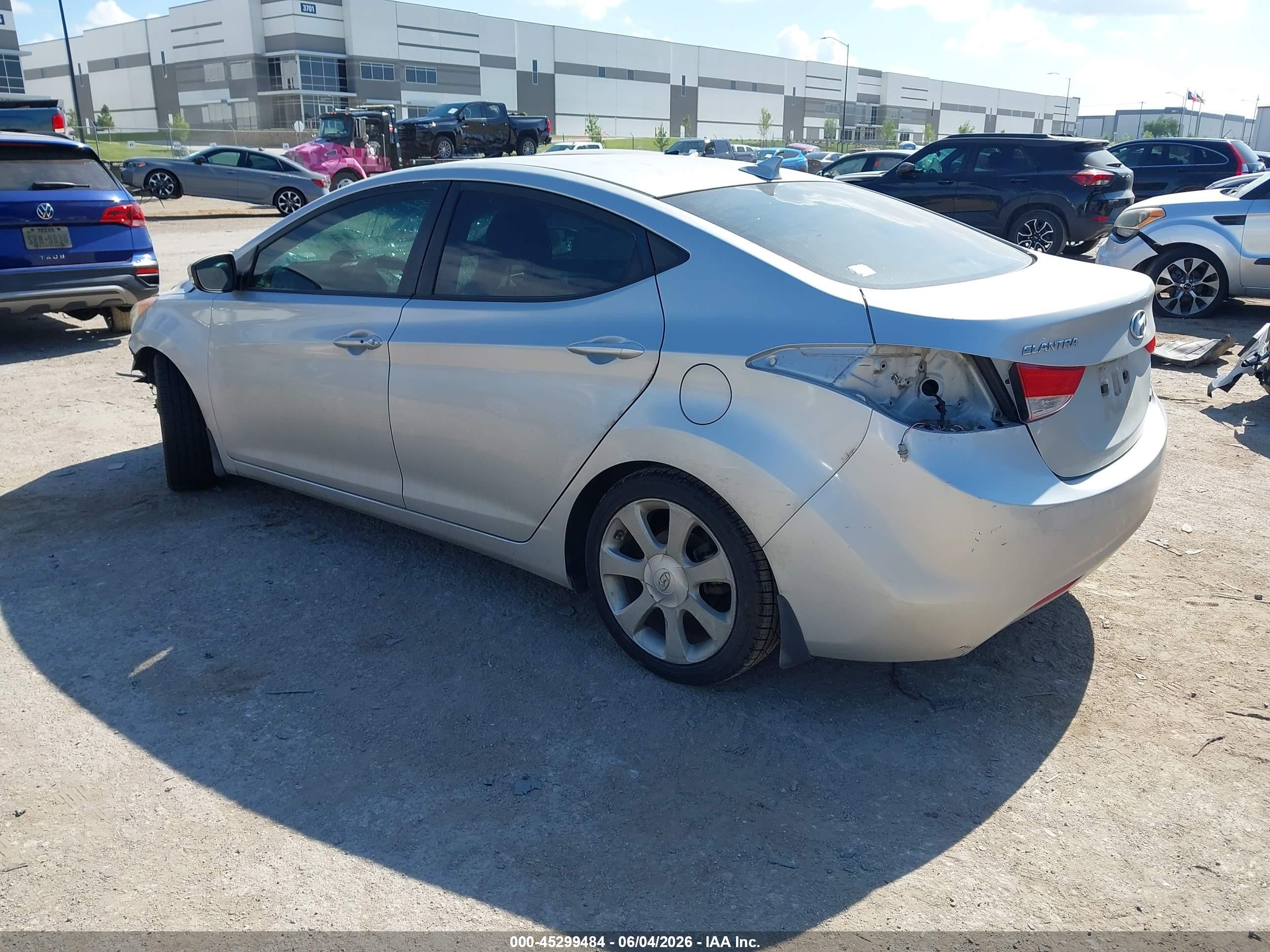 2013 Hyundai Elantra Limited Silver vin: KMHDH4AE3DU934689