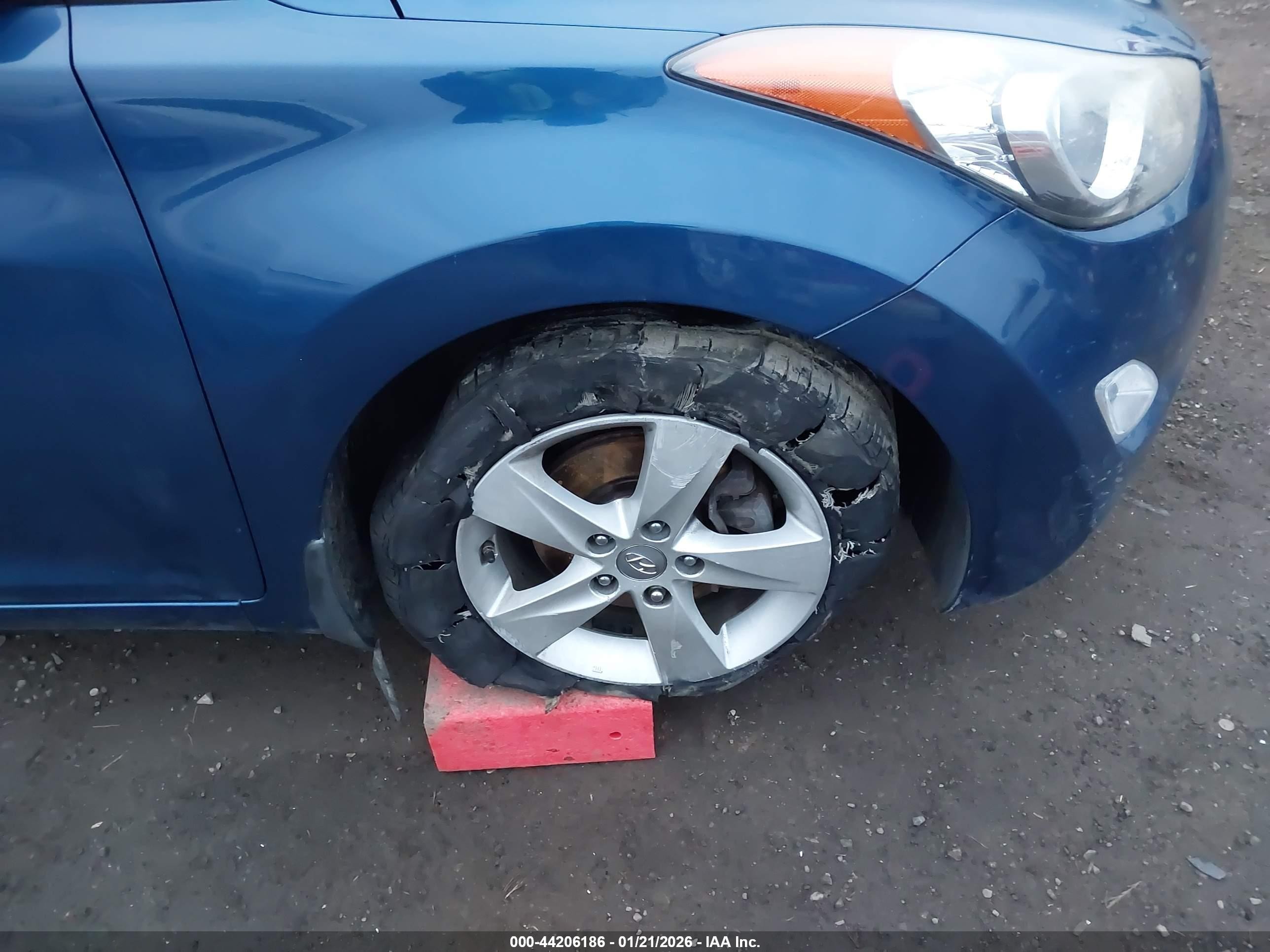 2013 Hyundai Elantra Gls Blue vin: KMHDH4AE3DU976652