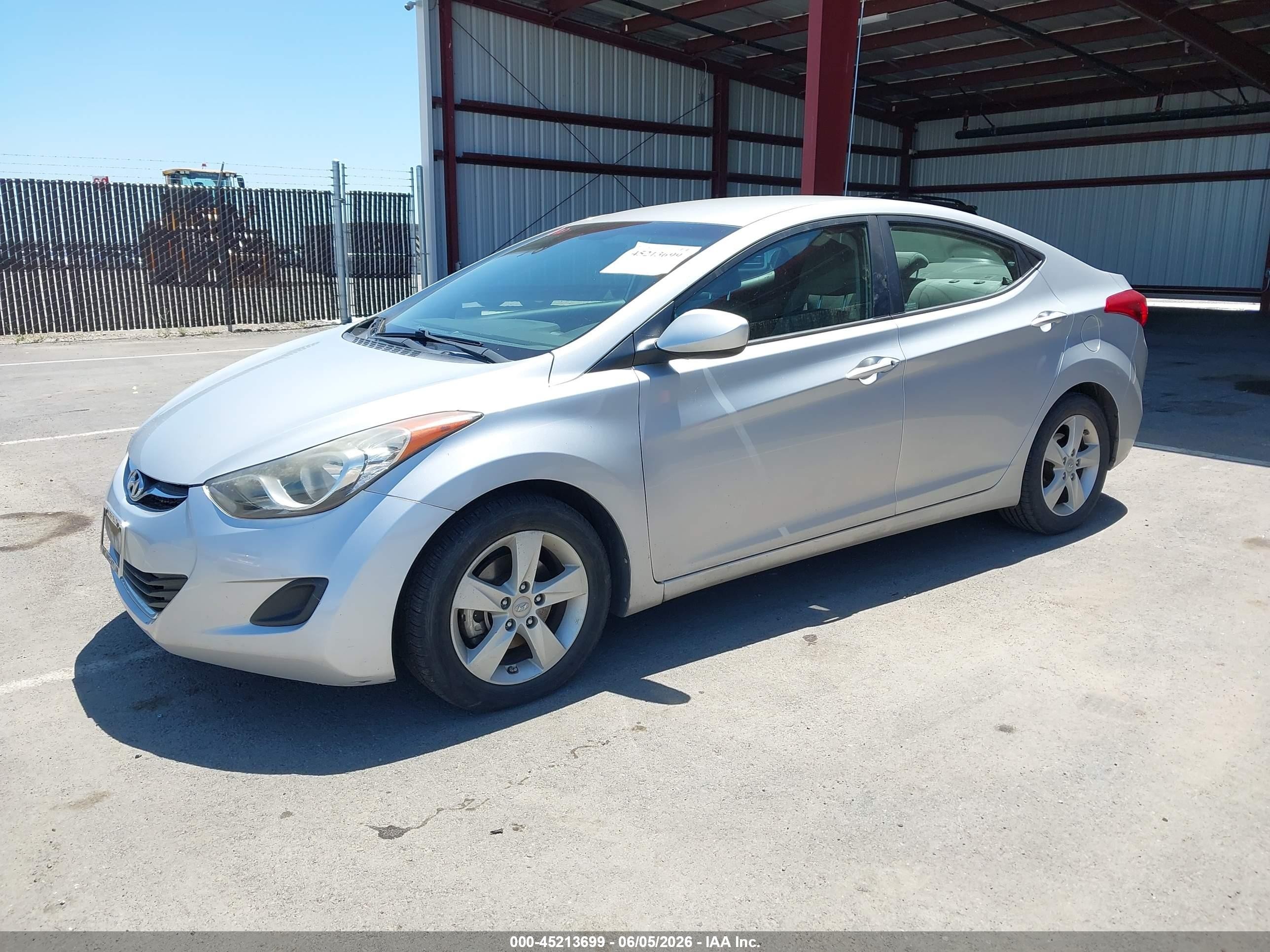 2013 Hyundai Elantra Gls Silver vin: KMHDH4AE3DU997226