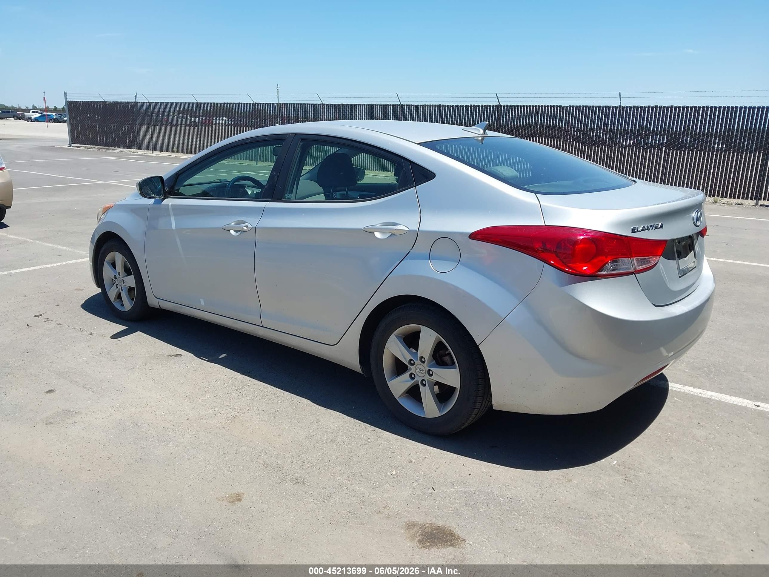 2013 Hyundai Elantra Gls Silver vin: KMHDH4AE3DU997226
