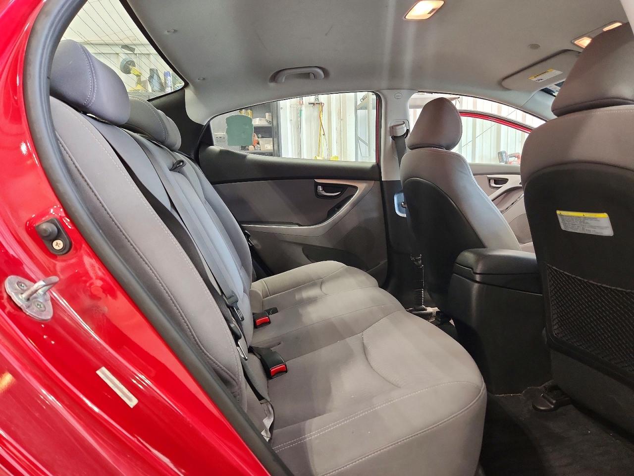 2014 Hyundai Elantra Se Red vin: KMHDH4AE3EU182588