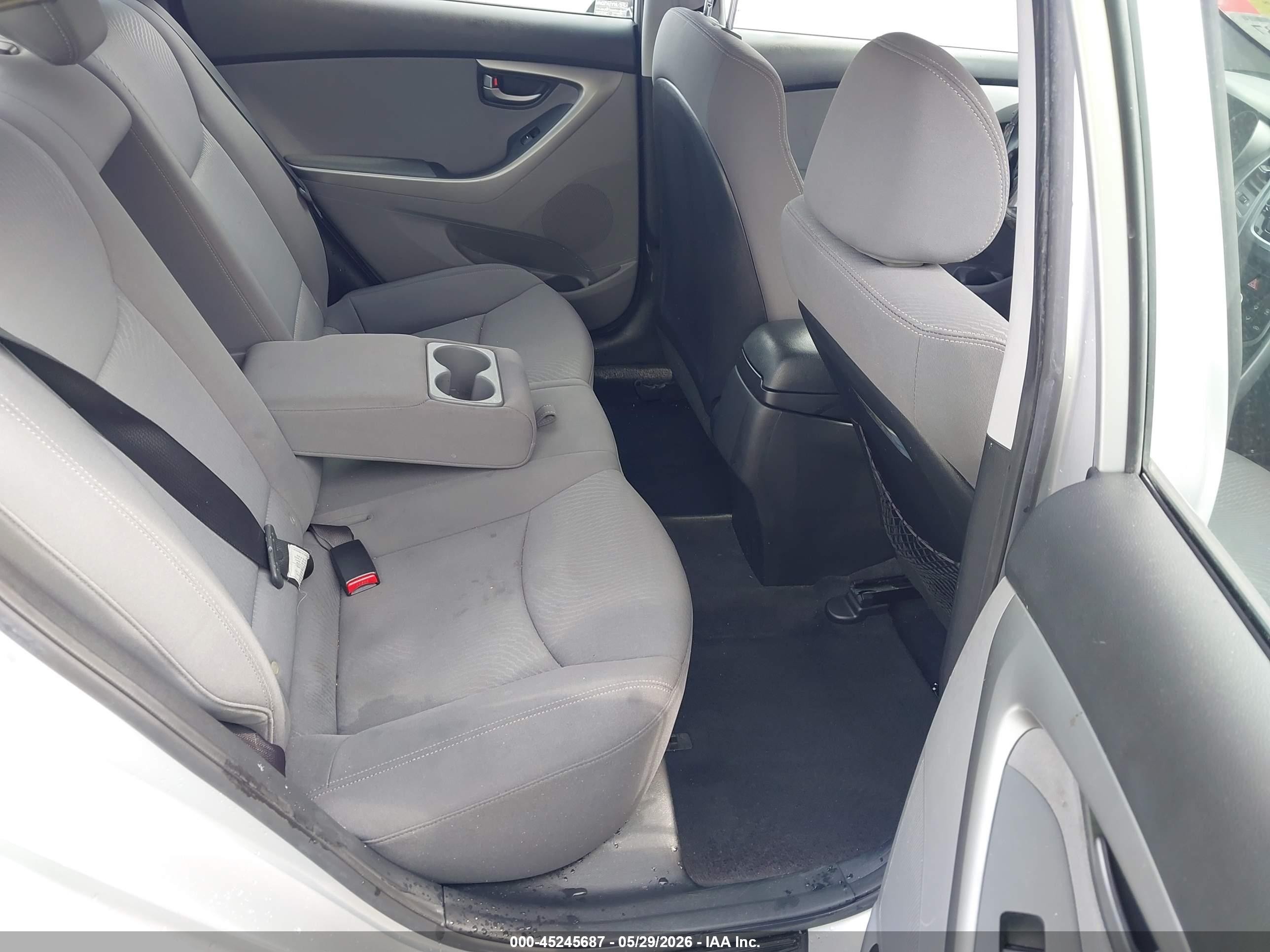 2014 Hyundai Elantra Se Silver vin: KMHDH4AE3EU210471