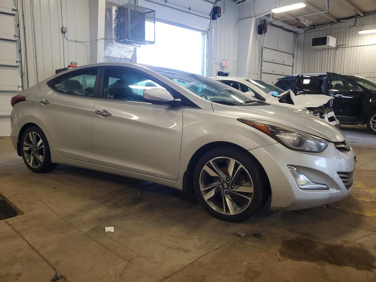 2015 Hyundai Elantra Limited Silver vin: KMHDH4AE3FU381285
