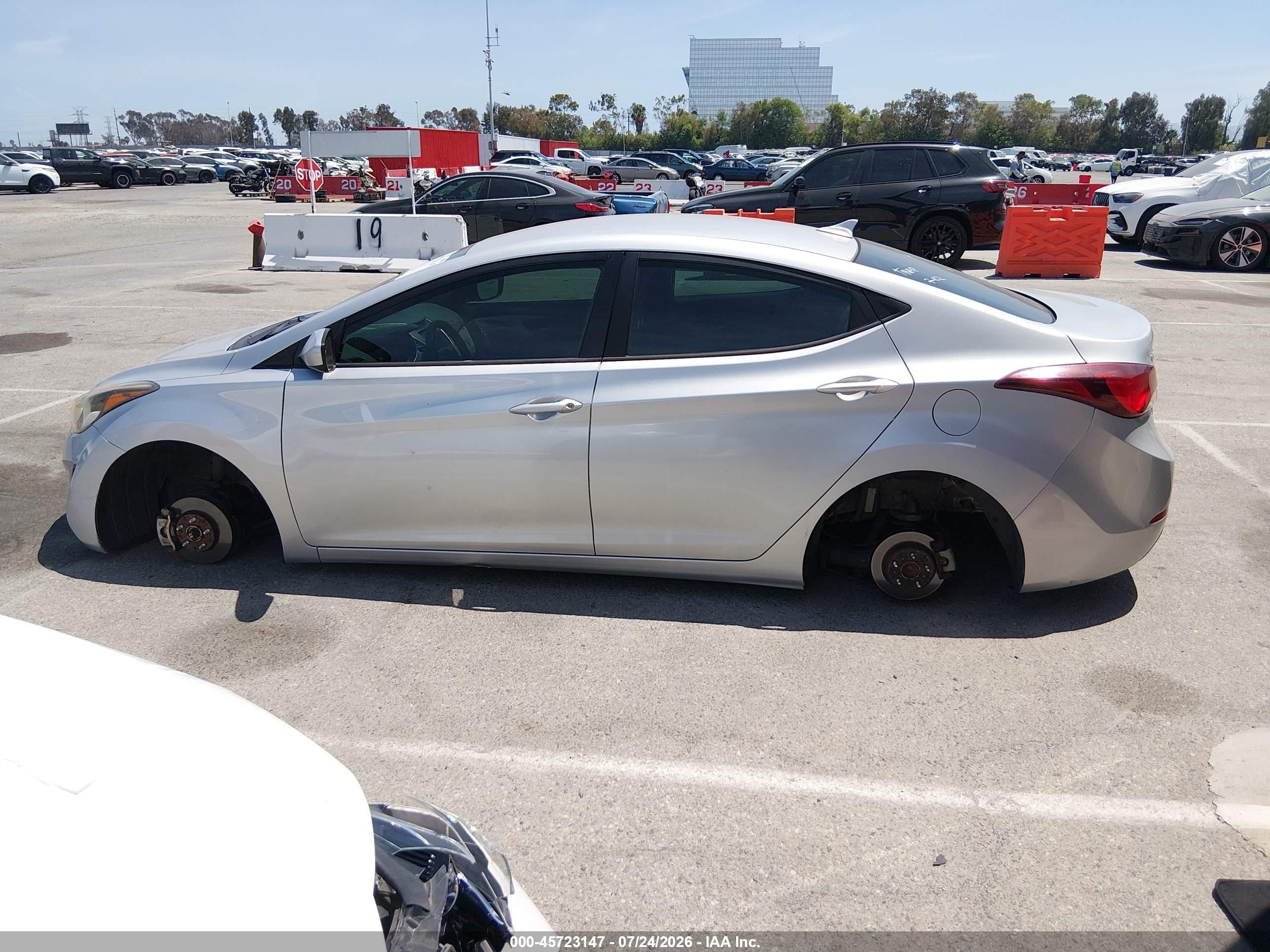 2015 Hyundai Elantra Se Silver vin: KMHDH4AE3FU389452