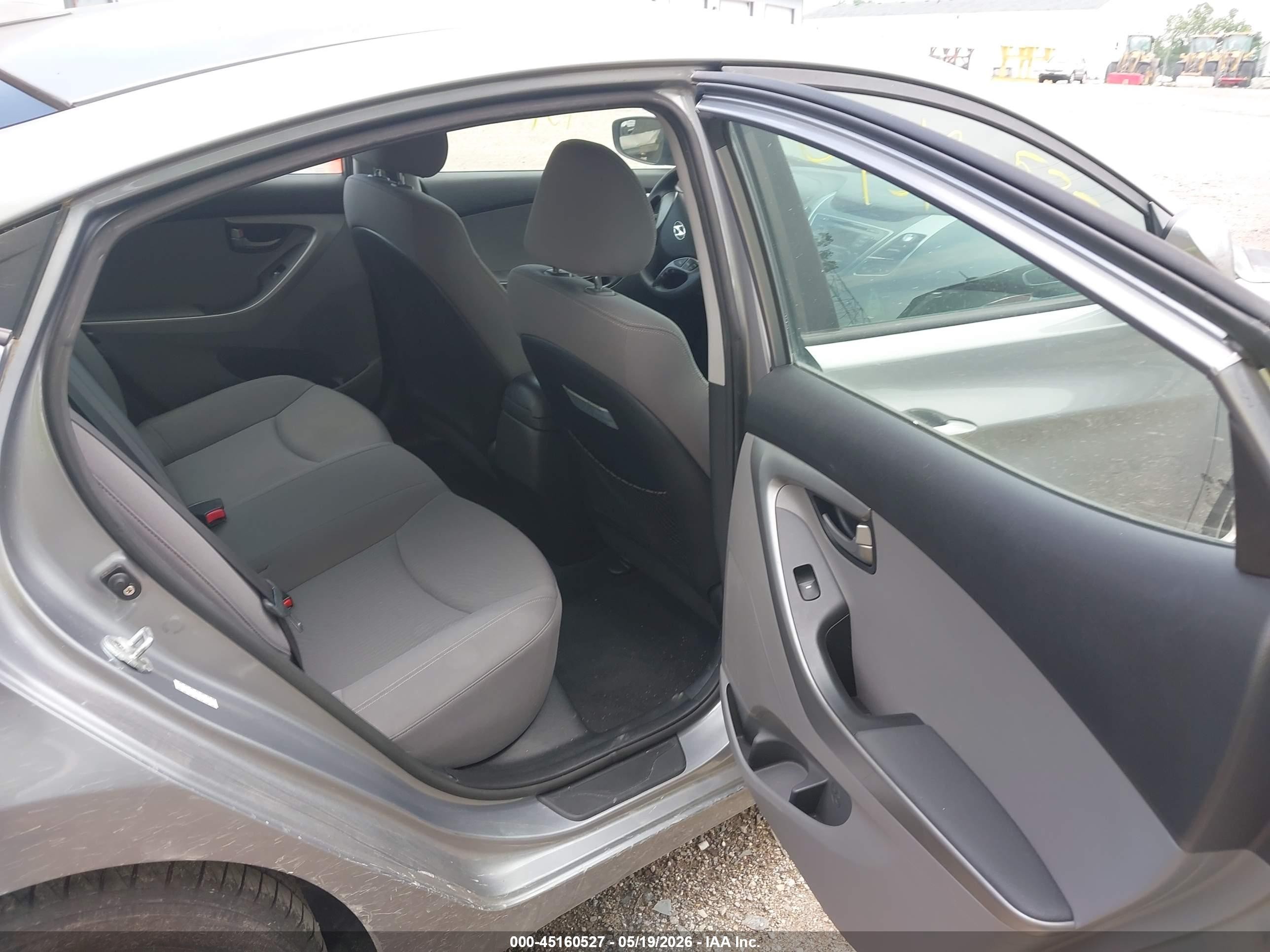 2015 Hyundai Elantra Se Silver vin: KMHDH4AE3FU443235