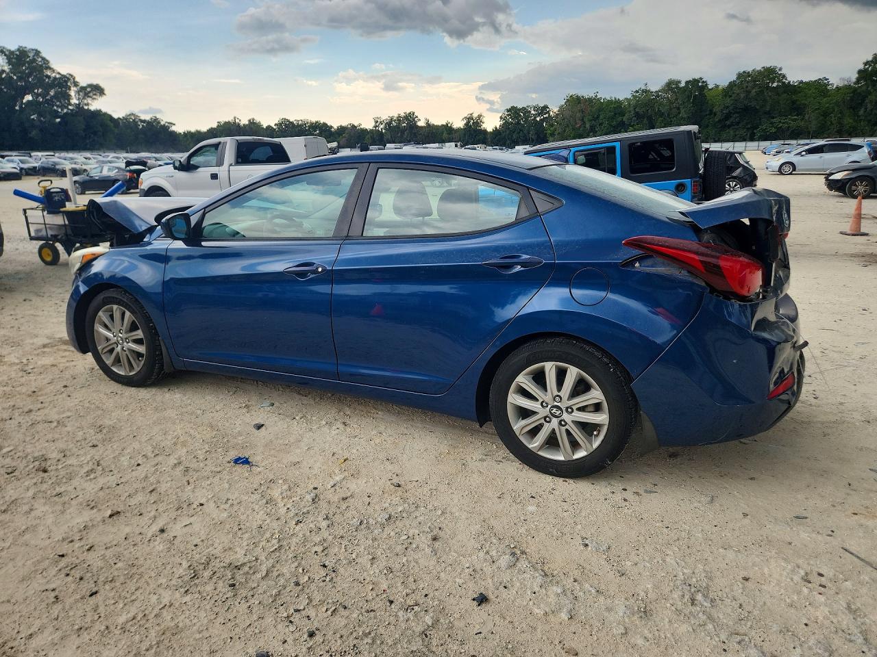 2015 Hyundai Elantra Se Blue vin: KMHDH4AE3FU452114