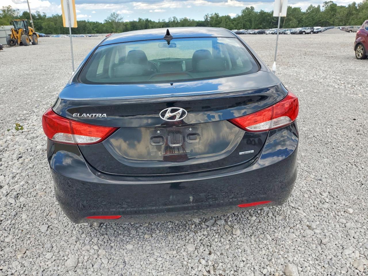 2011 Hyundai Elantra Limited Black vin: KMHDH4AE4BU084939