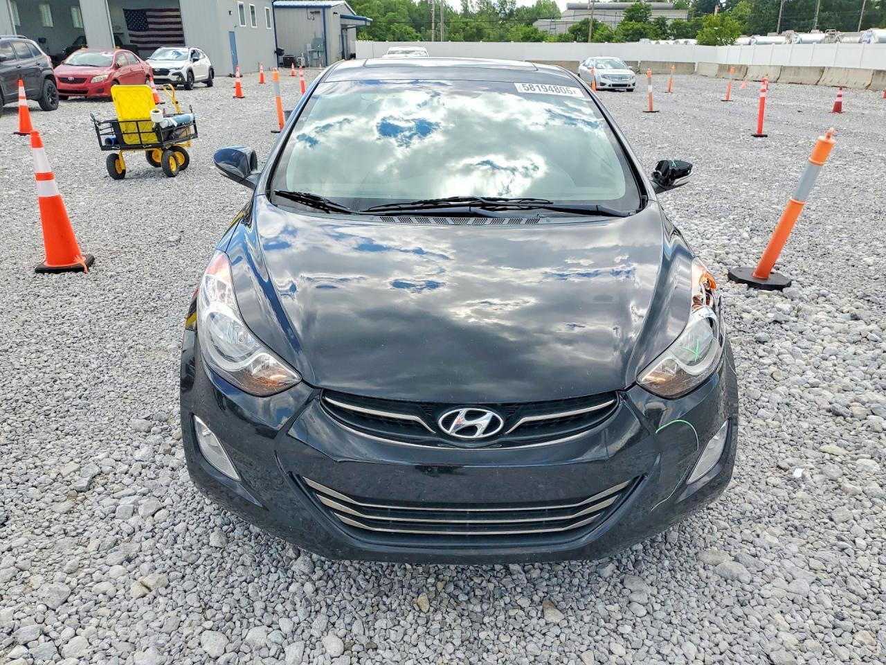 2011 Hyundai Elantra Limited Black vin: KMHDH4AE4BU084939
