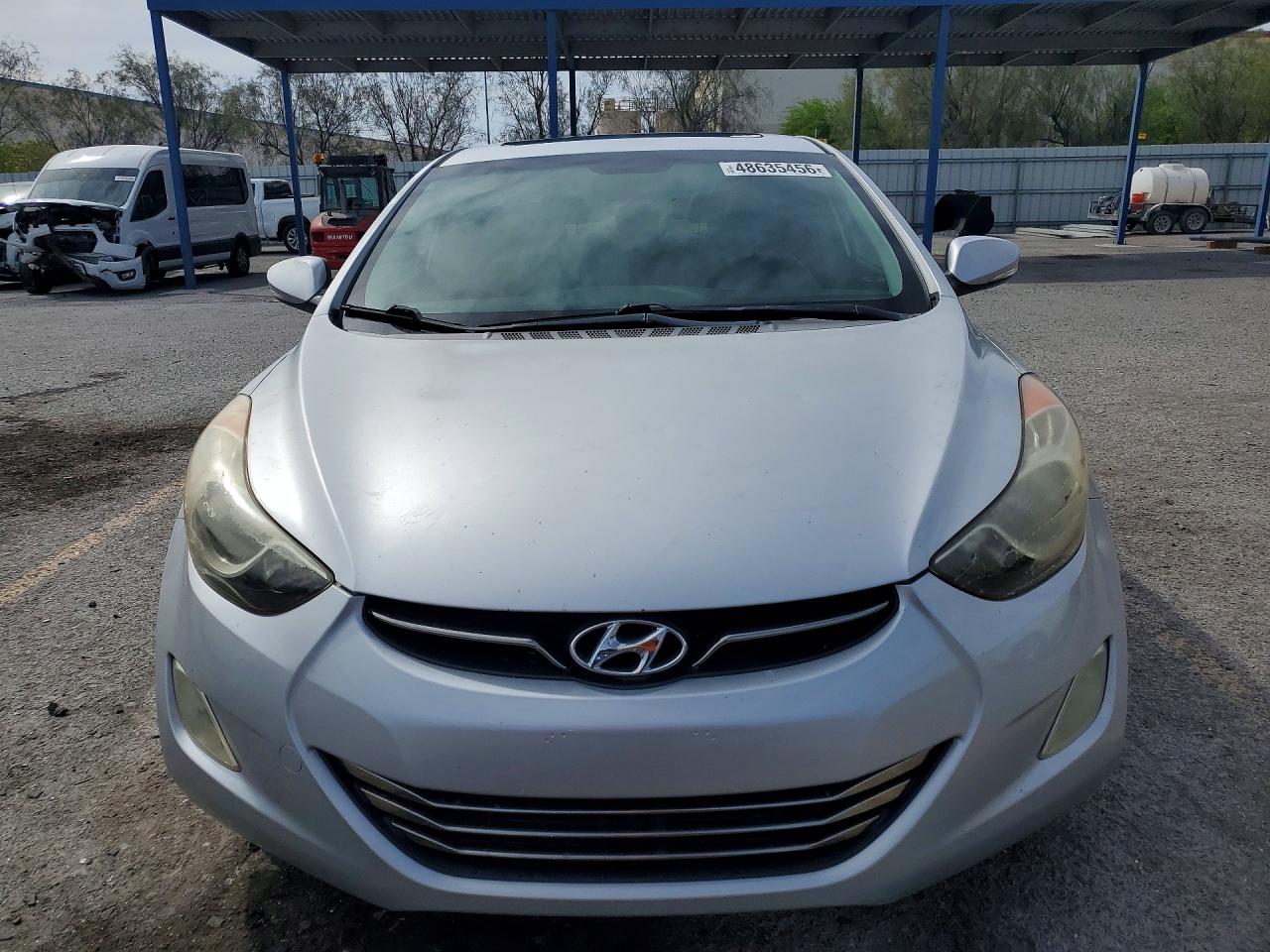 2011 Hyundai Elantra Limited Silver vin: KMHDH4AE4BU152351