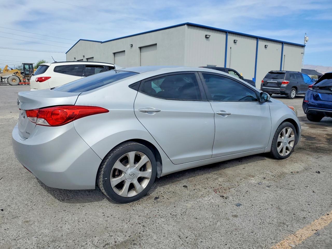 2011 Hyundai Elantra Limited Silver vin: KMHDH4AE4BU152351