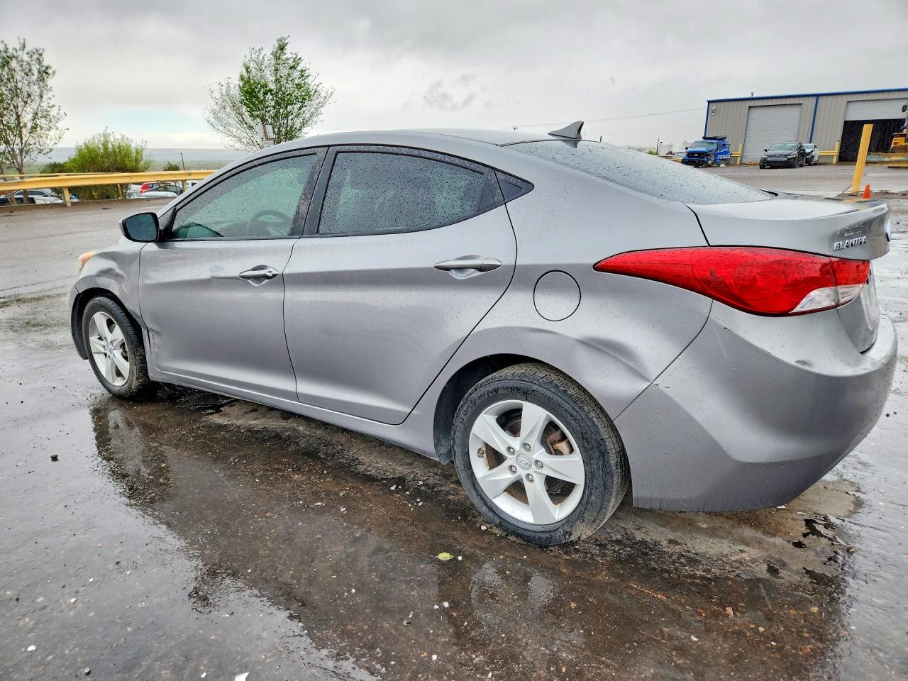 2011 Hyundai Elantra Silver vin: KMHDH4AE4BU162359