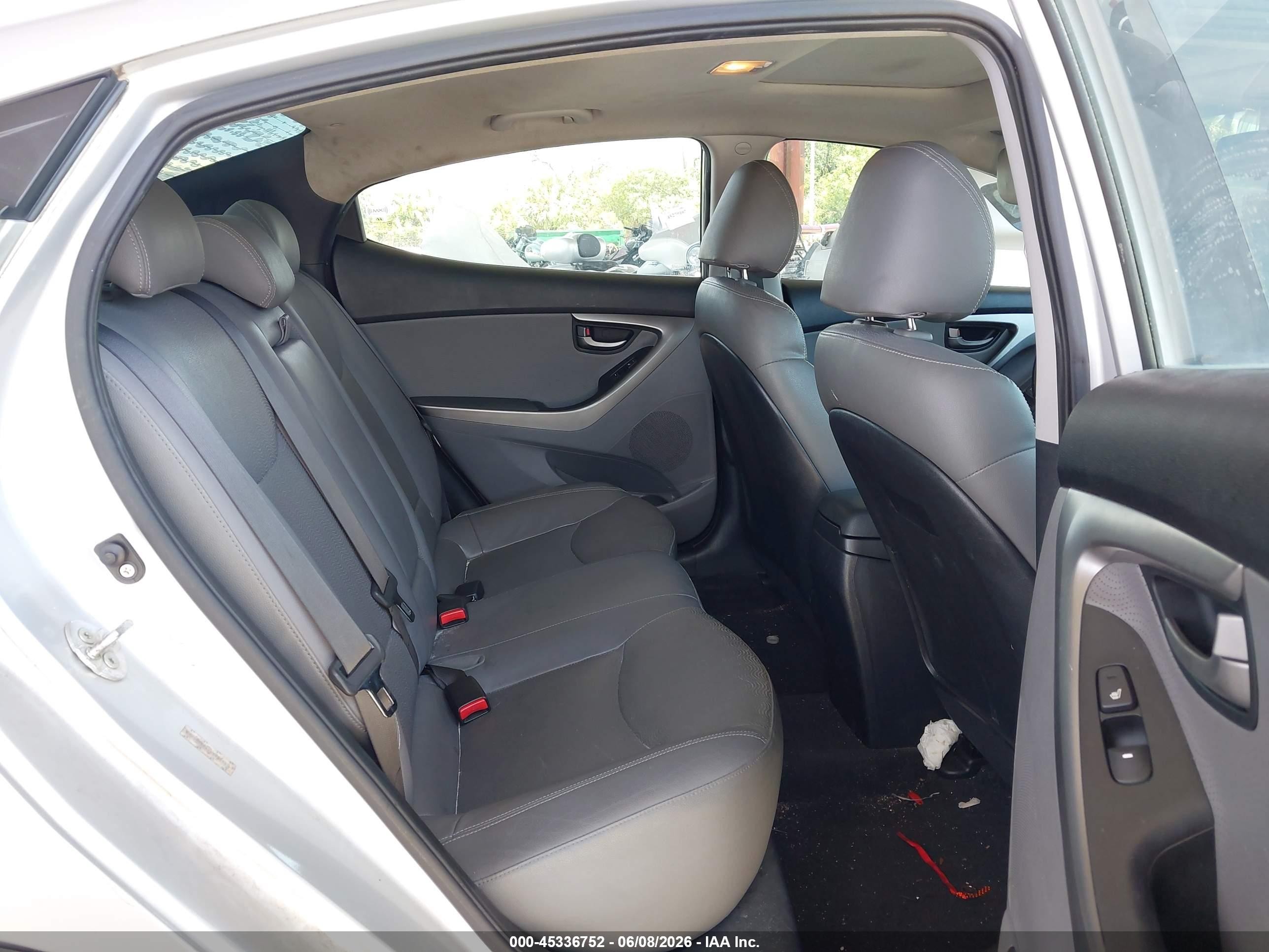 2012 Hyundai Elantra Limited (ulsan Plant) Silver vin: KMHDH4AE4CU313931