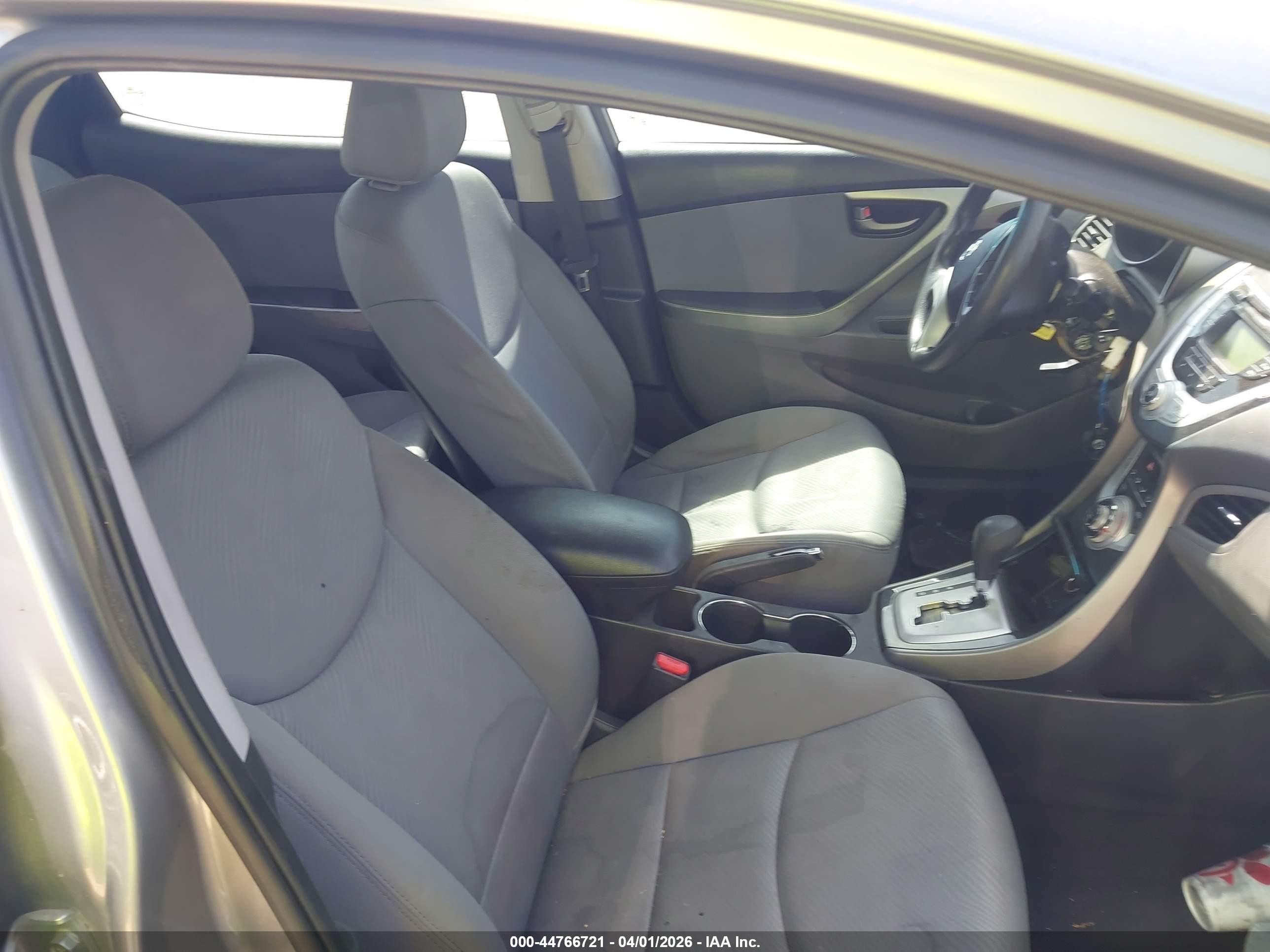 2012 Hyundai Elantra Gls (ulsan Plant) Silver vin: KMHDH4AE4CU318577
