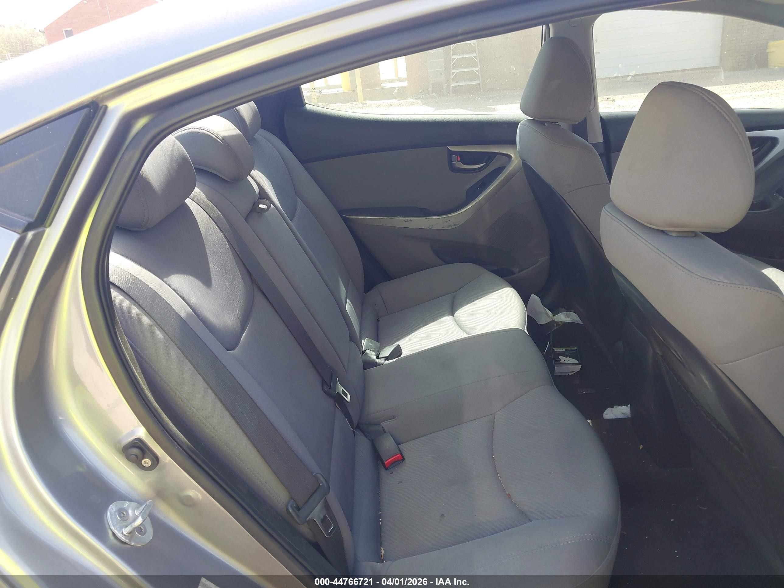 2012 Hyundai Elantra Gls (ulsan Plant) Silver vin: KMHDH4AE4CU318577