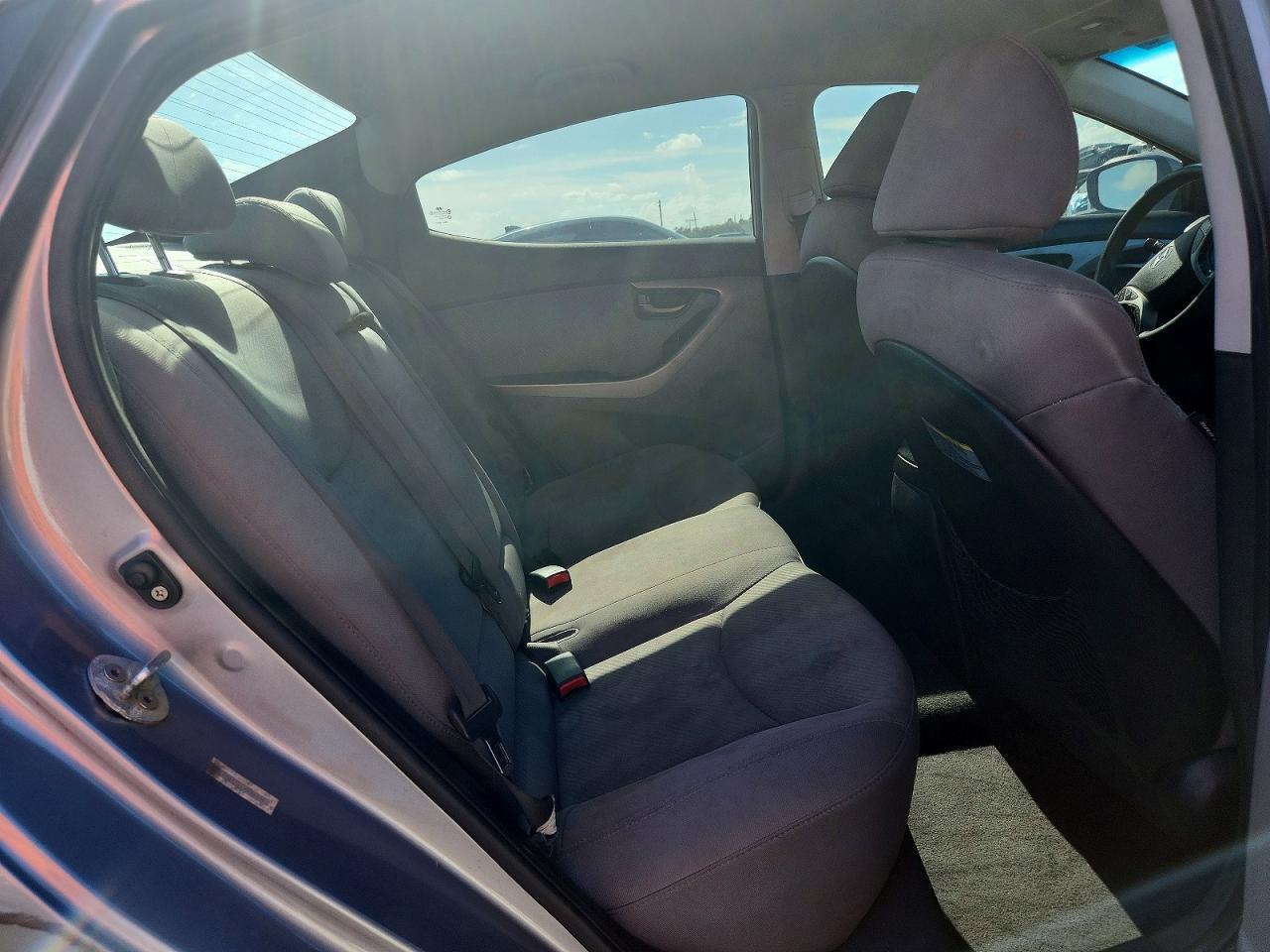 2012 Hyundai Elantra Gls Silver vin: KMHDH4AE4CU386586