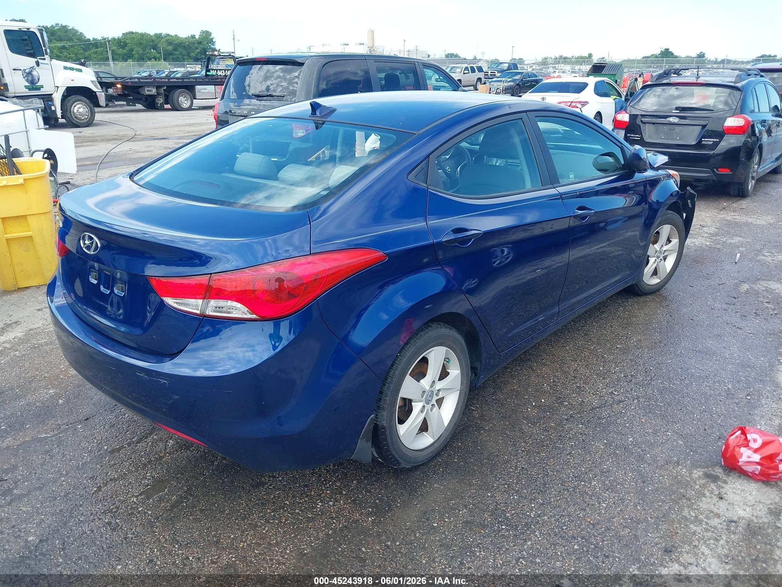 2013 Hyundai Elantra Gls Blue vin: KMHDH4AE4DU557452