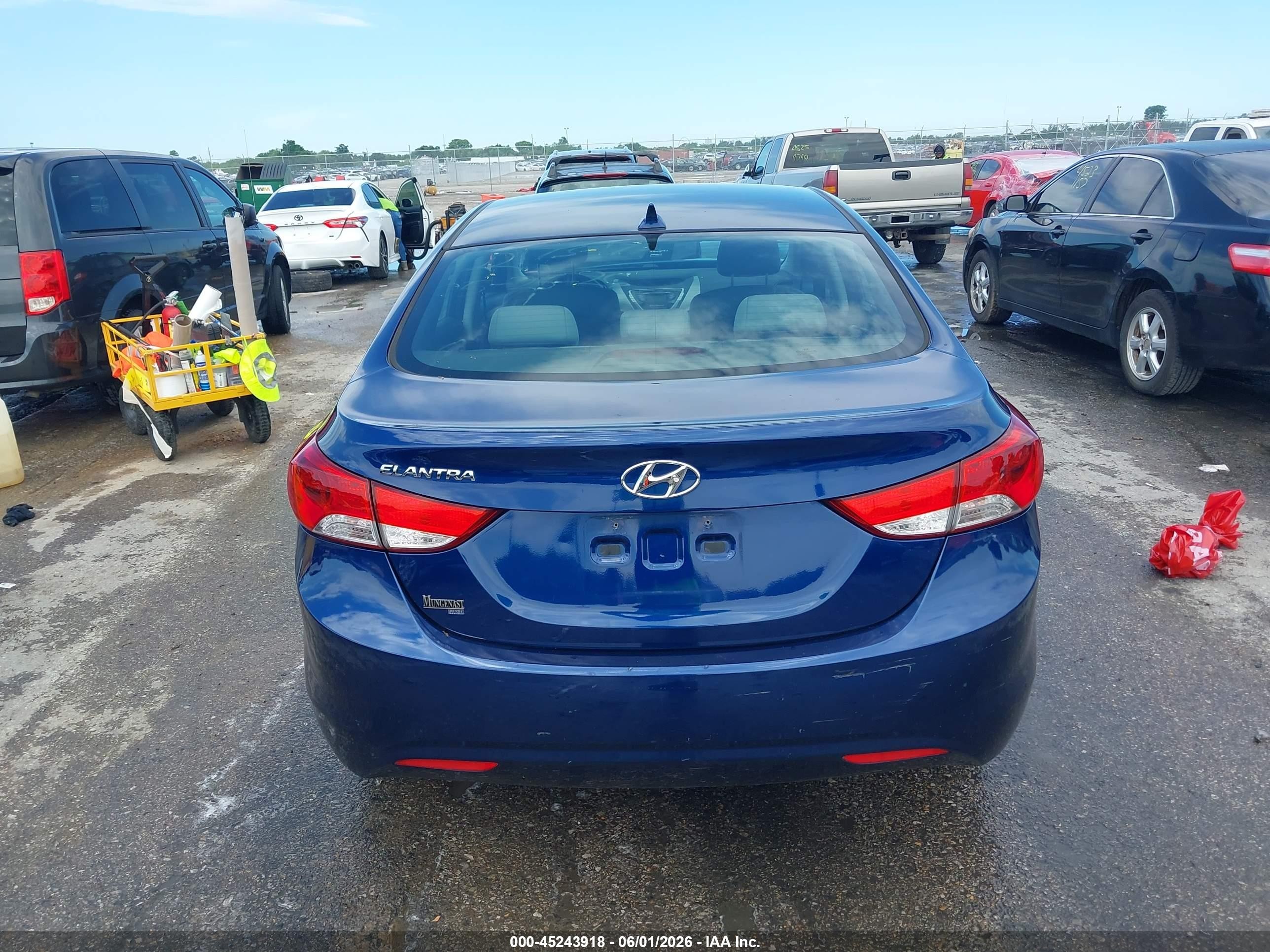 2013 Hyundai Elantra Gls Blue vin: KMHDH4AE4DU557452