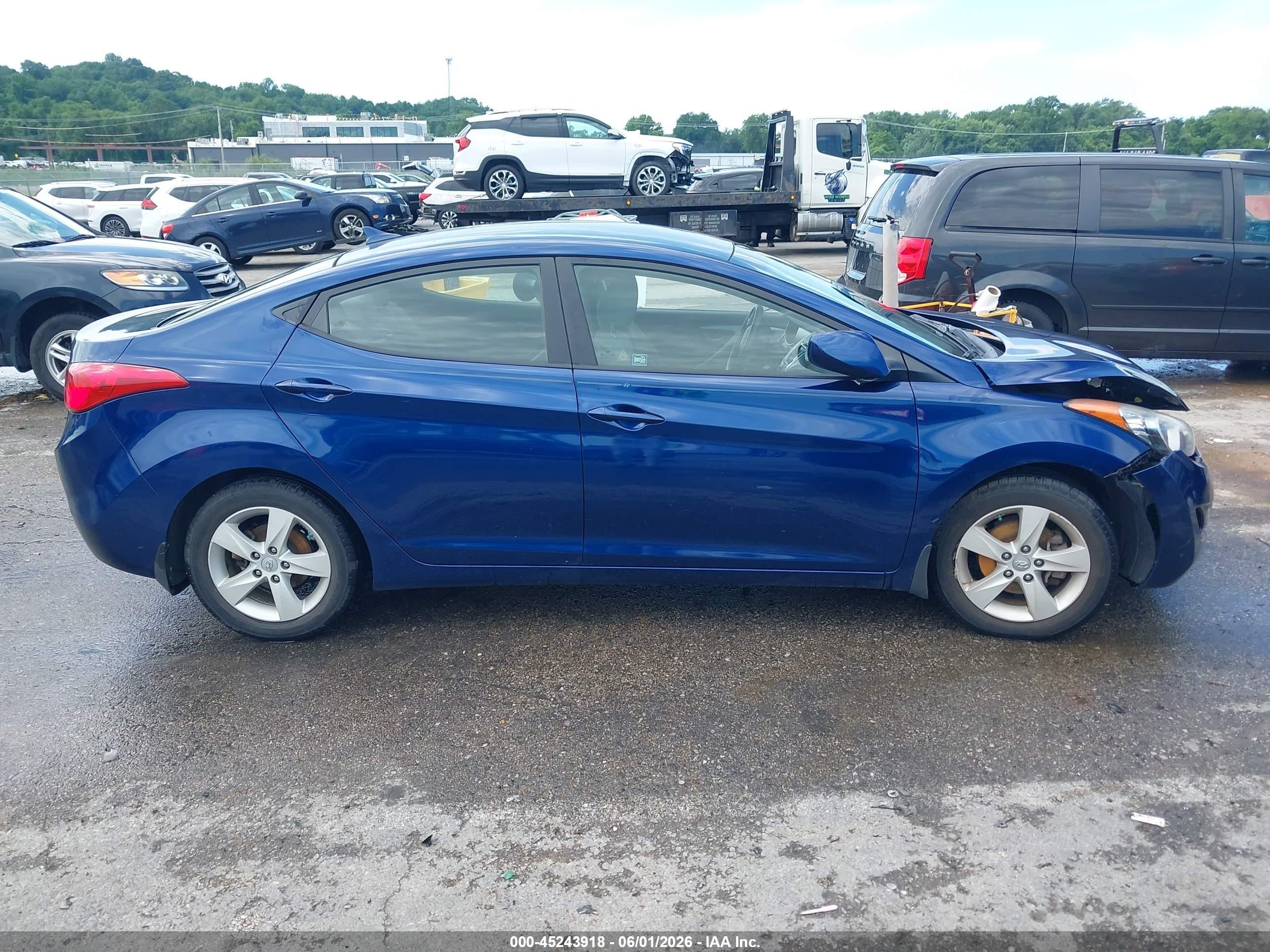 2013 Hyundai Elantra Gls Blue vin: KMHDH4AE4DU557452
