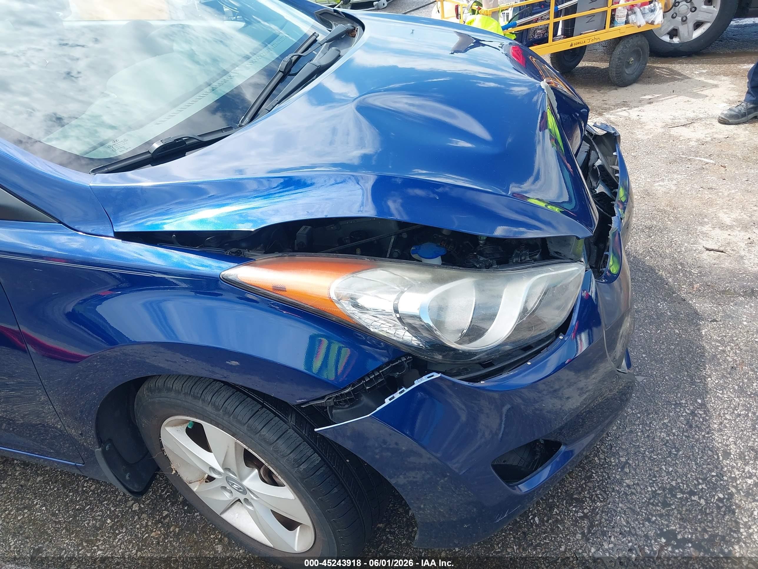 2013 Hyundai Elantra Gls Blue vin: KMHDH4AE4DU557452