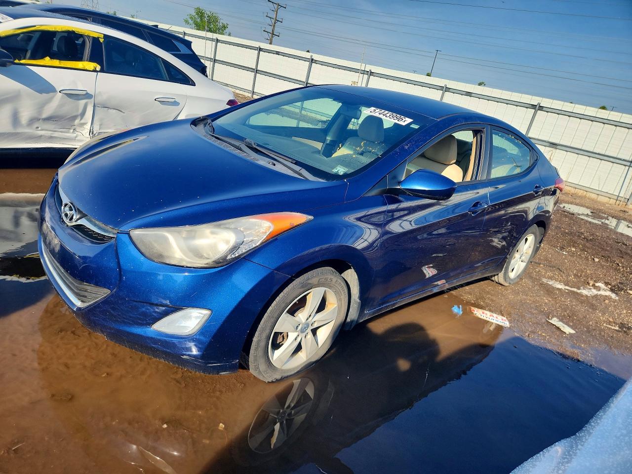 2013 Hyundai Elantra Gls Blue vin: KMHDH4AE4DU561243