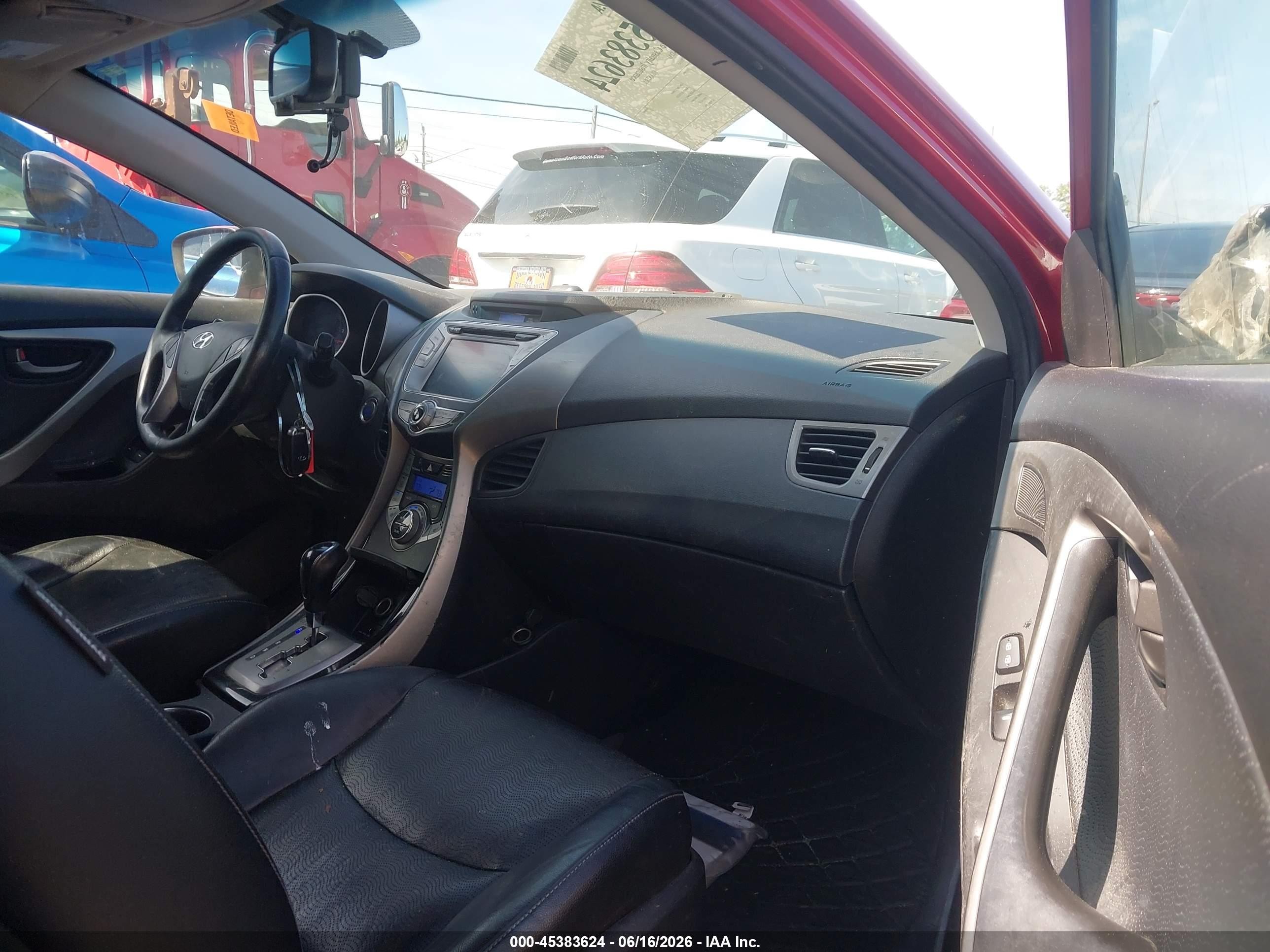 2013 Hyundai Elantra Limited Red vin: KMHDH4AE4DU561324