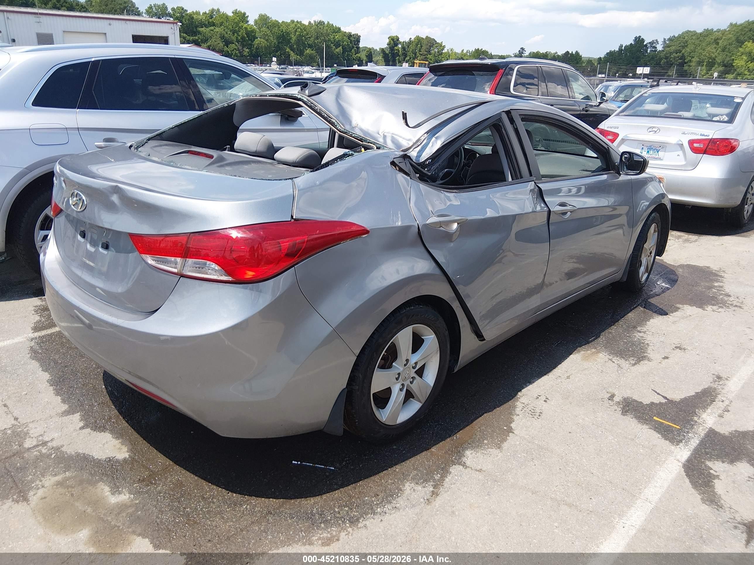 2013 Hyundai Elantra Gls Серебряный vin: KMHDH4AE4DU584361