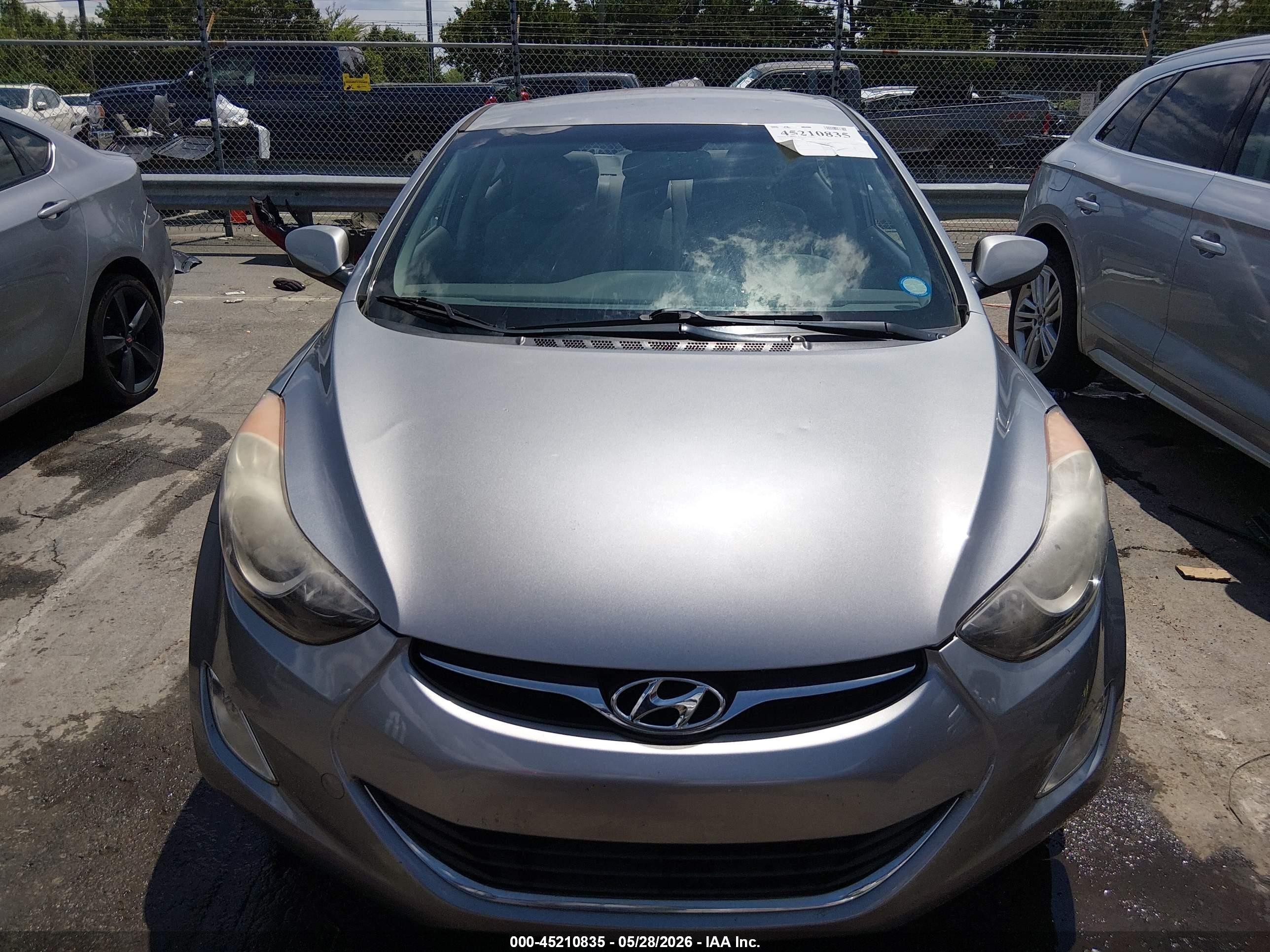 2013 Hyundai Elantra Gls Серебряный vin: KMHDH4AE4DU584361